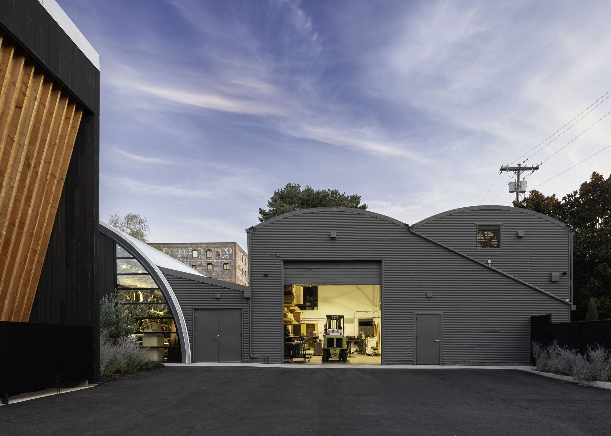 〈スカイラボ本社（Skylab HQ）〉