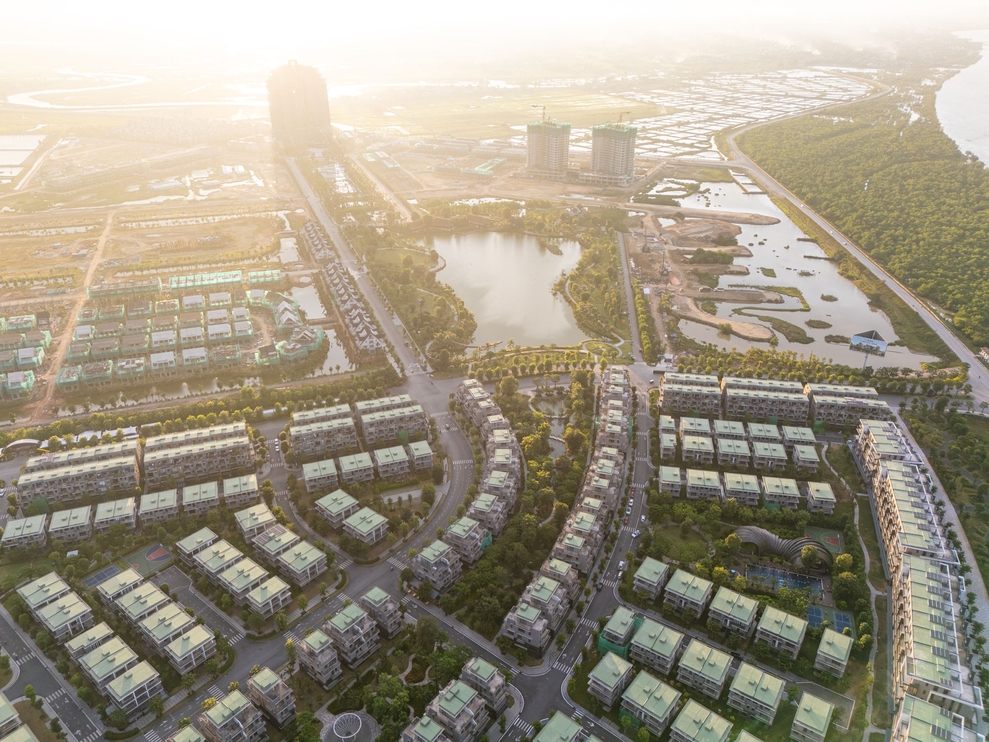 〈グオット・ガーデン・クラブハウス（Guột Garden Club House）〉ホー・クエ・アーキテクツ（Ho Khue Architects）