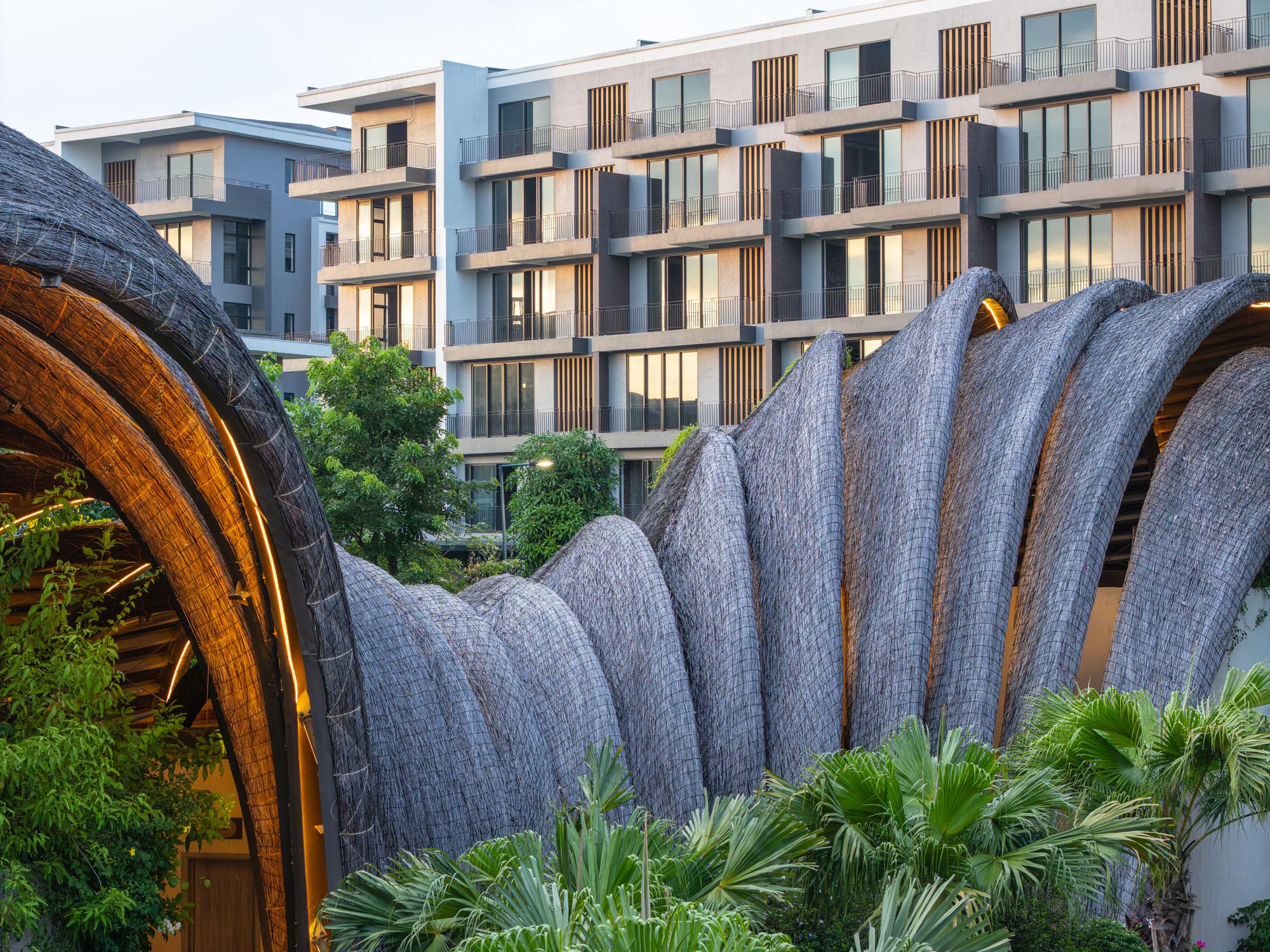 〈グオット・ガーデン・クラブハウス（Guột Garden Club House）〉ホー・クエ・アーキテクツ（Ho Khue Architects）