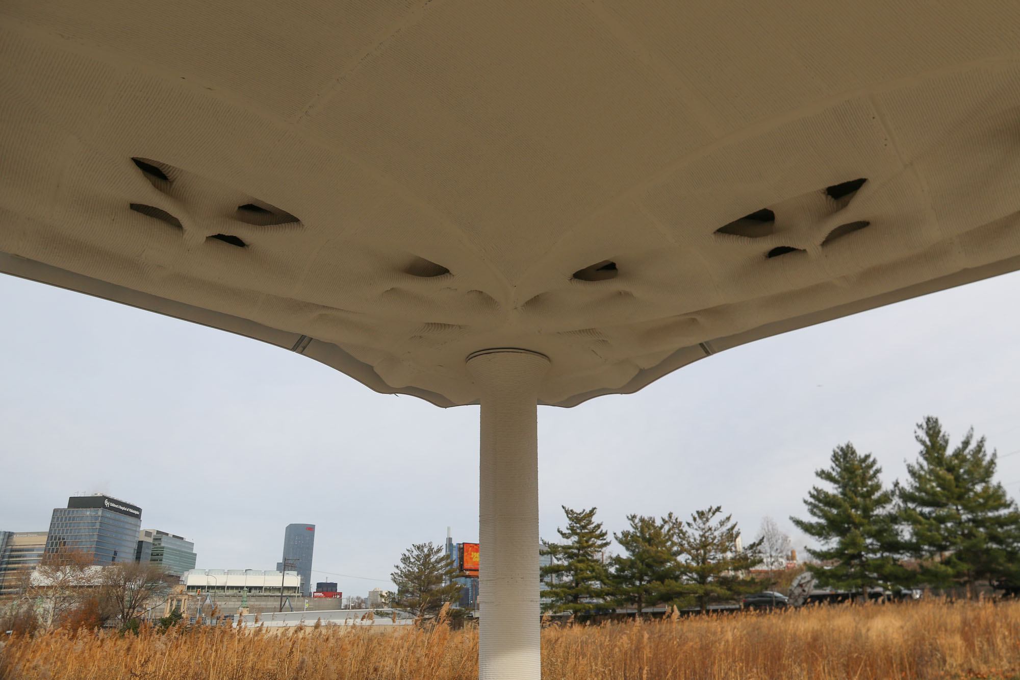 「3Dプリント式ケーブル支持床システム（3D-printed funicular floor system）」ペンシルバニア大学 多面体構造研究所（Polyhedral Structures Laboratory）