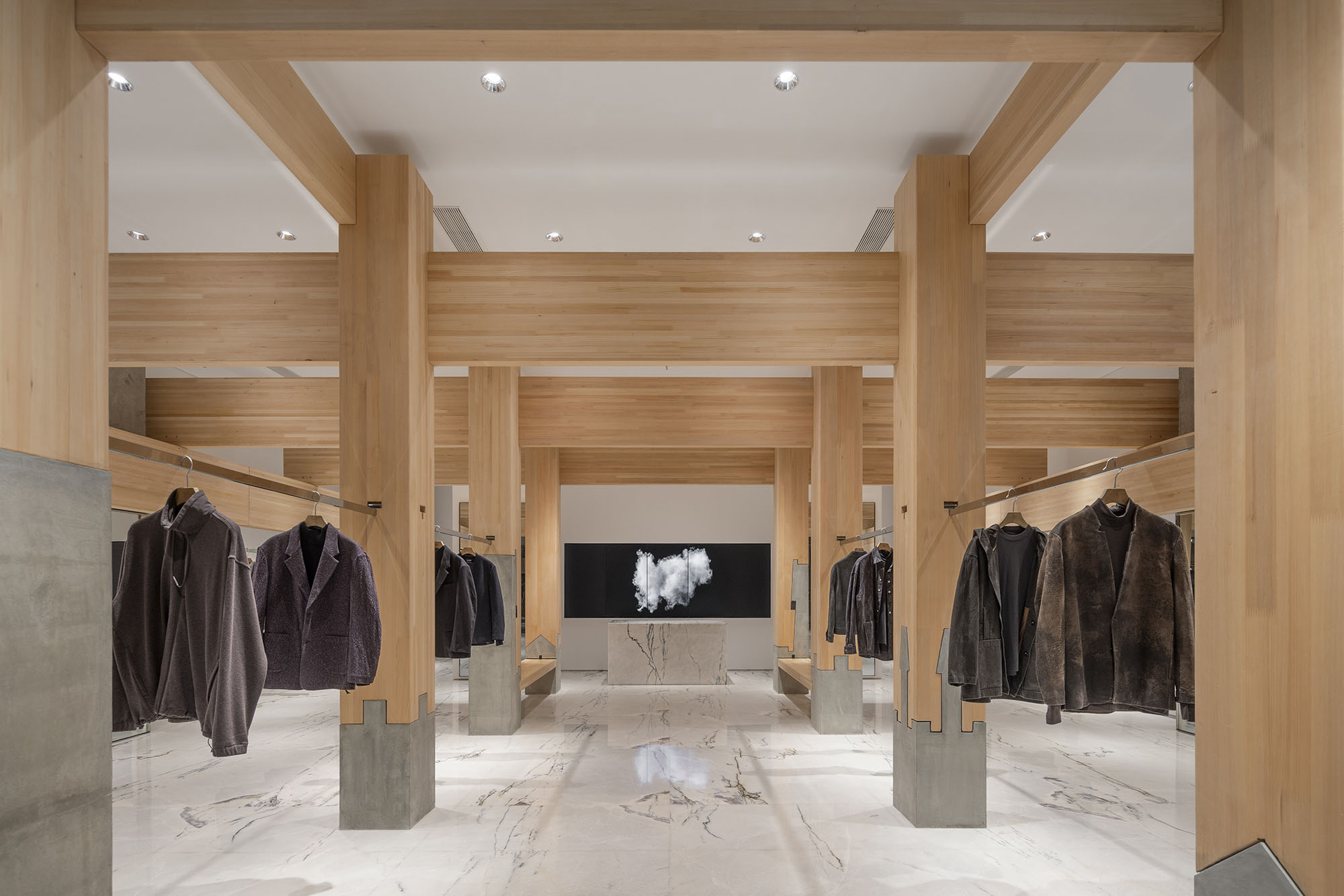 〈禅の柱（Pillar of Zen） — DANNONG Store at The MixC Taiyuan〉LUOスタジオ（LUO studio）