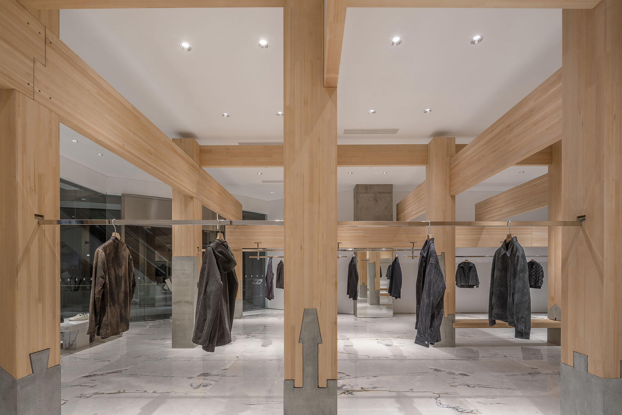 〈禅の柱（Pillar of Zen） — DANNONG Store at The MixC Taiyuan〉LUOスタジオ（LUO studio）