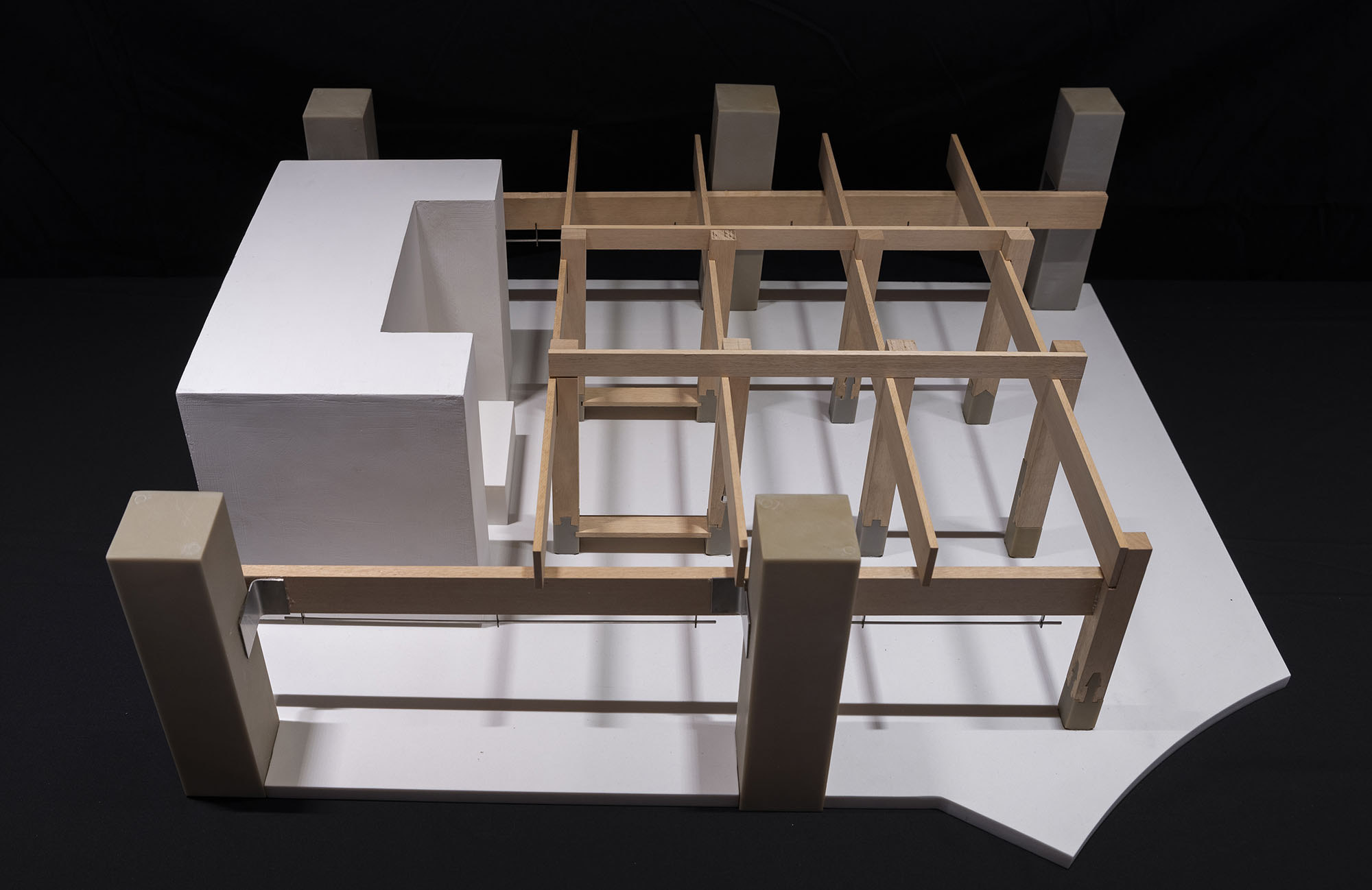 〈禅の柱（Pillar of Zen） — DANNONG Store at The MixC Taiyuan〉LUOスタジオ（LUO studio）