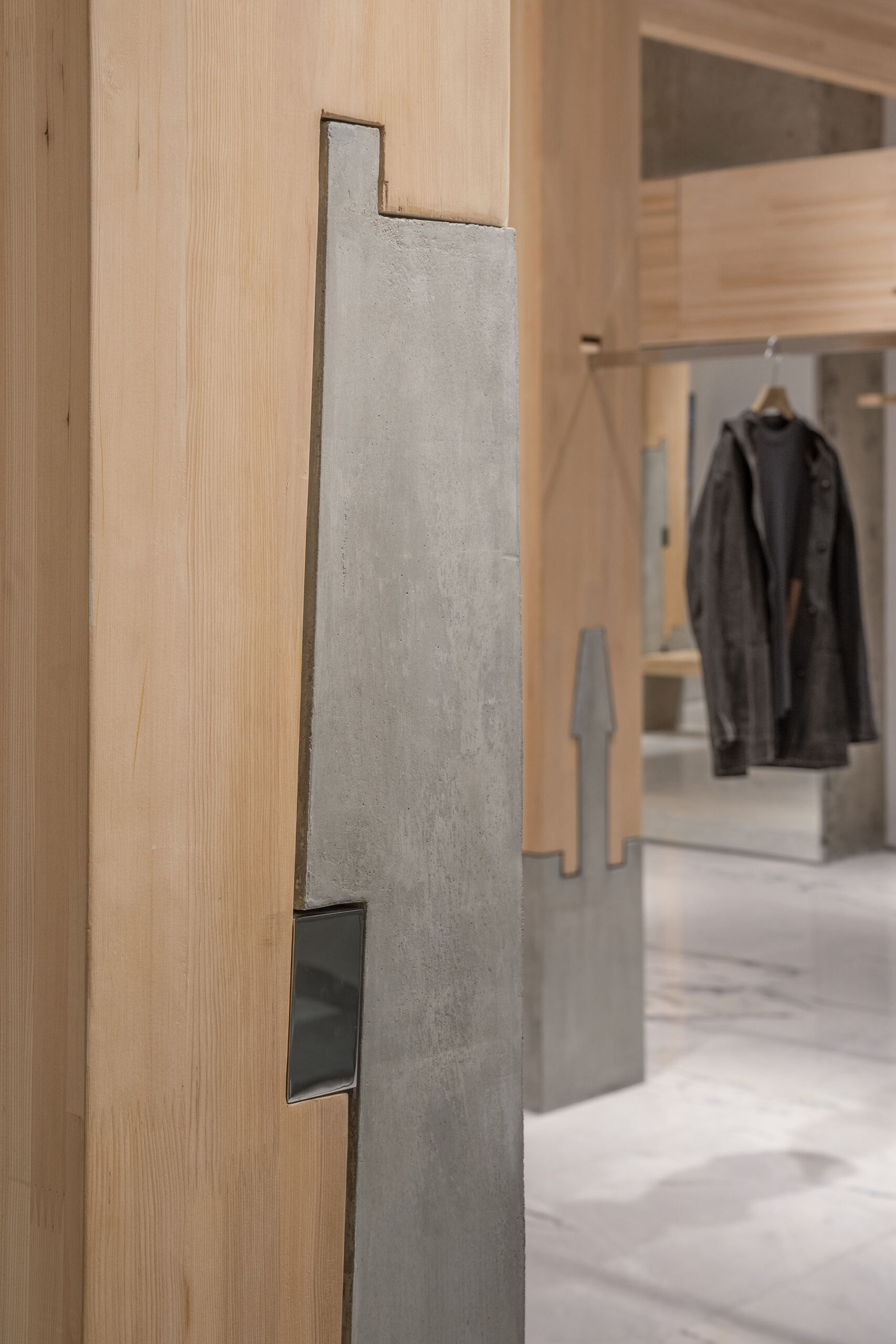 〈禅の柱（Pillar of Zen） — DANNONG Store at The MixC Taiyuan〉LUOスタジオ（LUO studio）