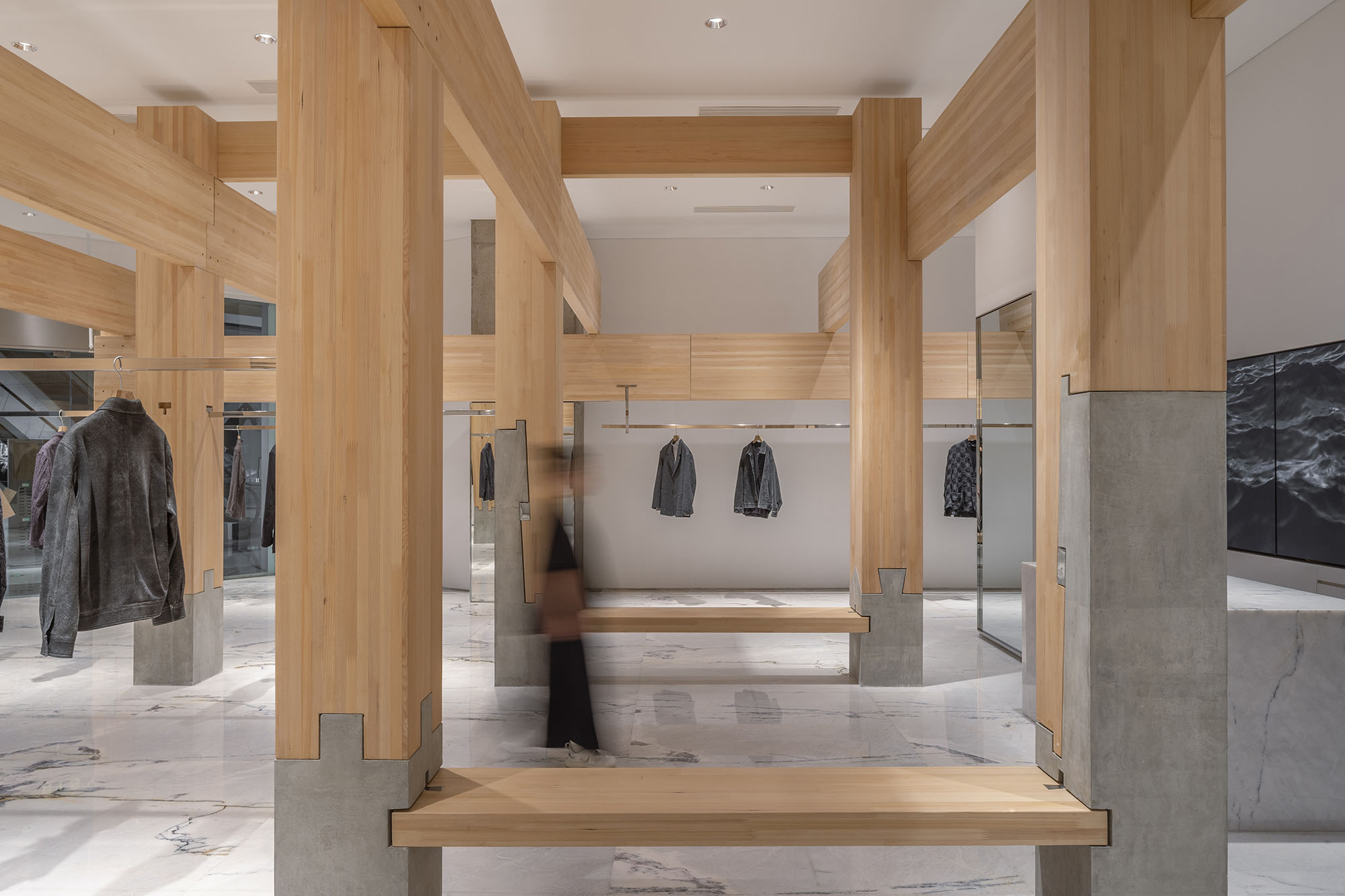〈禅の柱（Pillar of Zen） — DANNONG Store at The MixC Taiyuan〉LUOスタジオ（LUO studio）