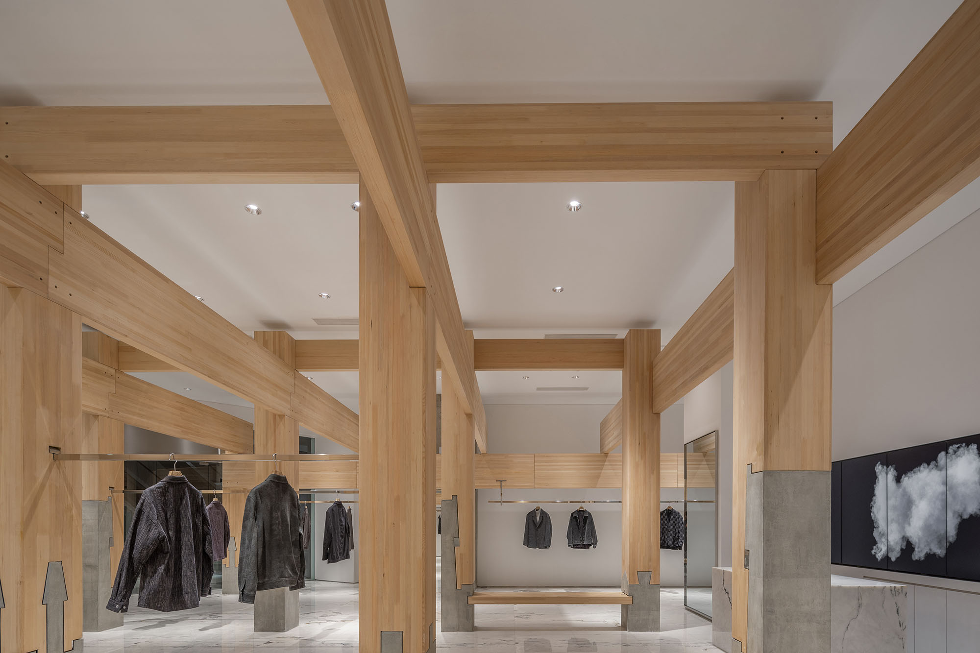 〈禅の柱（Pillar of Zen） — DANNONG Store at The MixC Taiyuan〉LUOスタジオ（LUO studio）