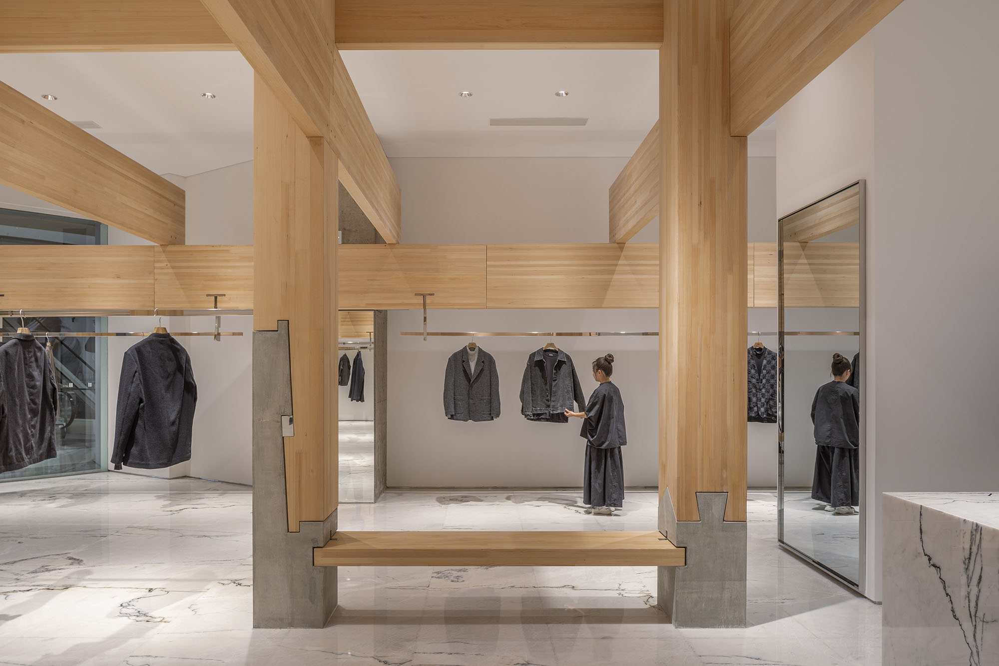 〈禅の柱（Pillar of Zen） — DANNONG Store at The MixC Taiyuan〉LUOスタジオ（LUO studio）
