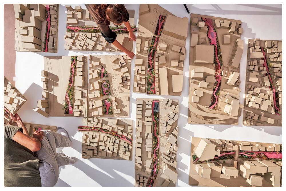 TOTO出版 新刊｜田根 剛 建築作品集「TSUYOSHI TANE Archaeology of the Future Ⅱ」中面