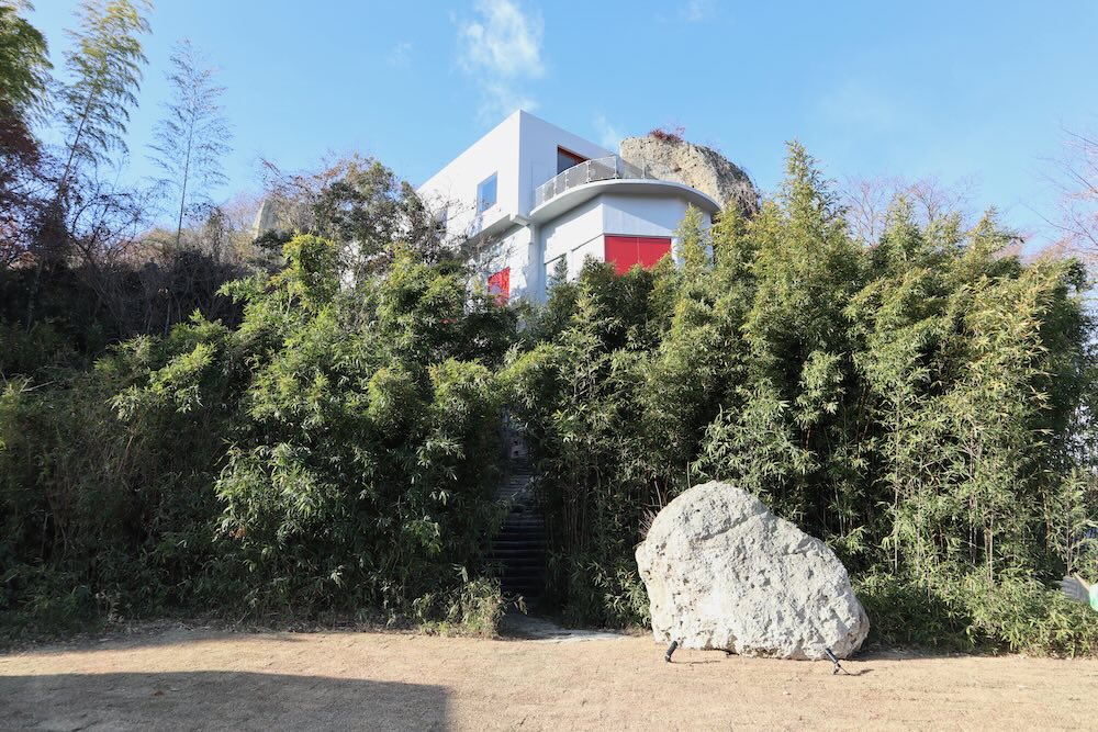 廃墟建築を再生！ アートスペース、レストラン・カフェを内包した〈大谷グランド・センター〉としてオープン