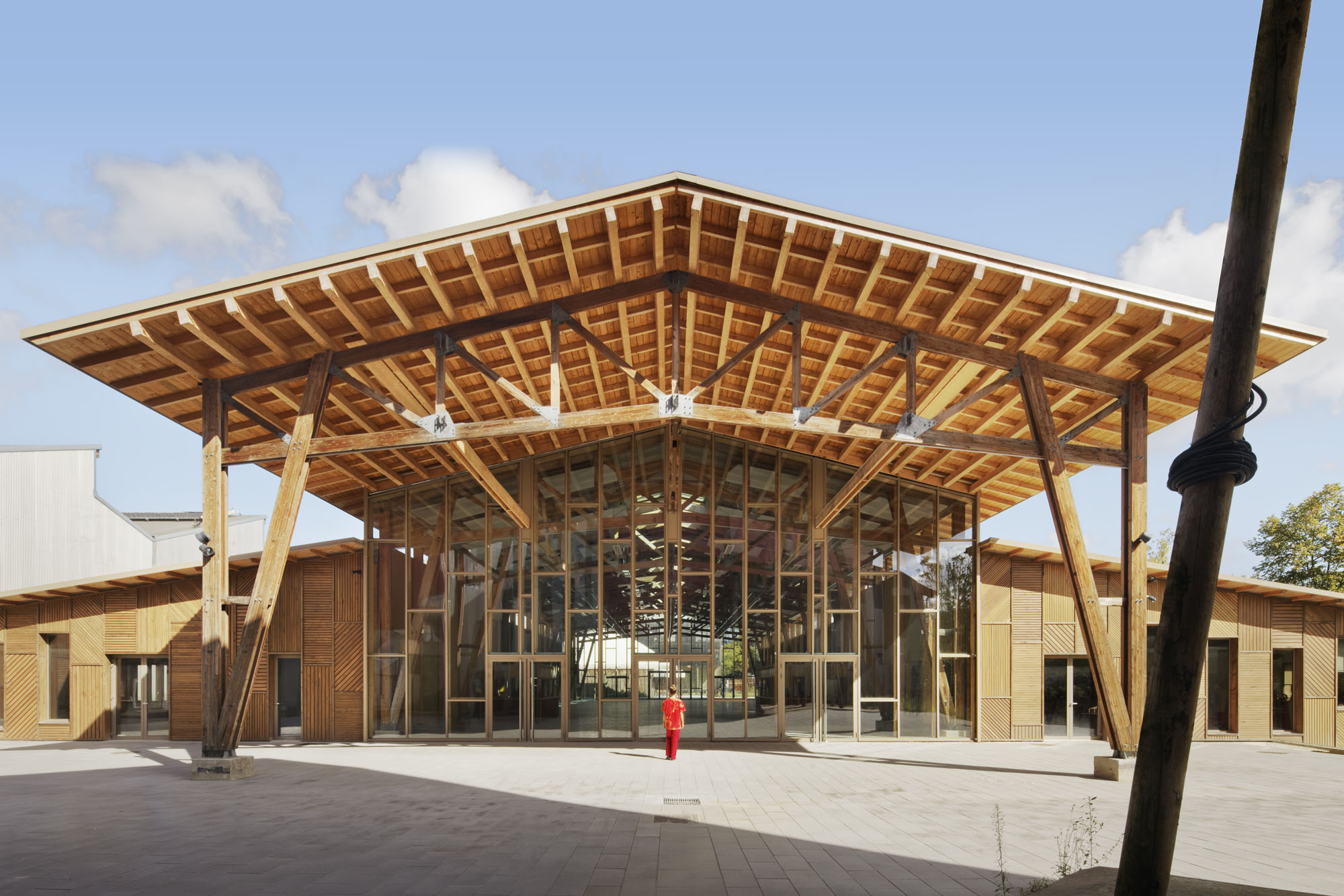 〈アカデミー・フラテリーニ(Académie Fratellini)〉アトリエ・デュ・ポン(Atelier du Pont)