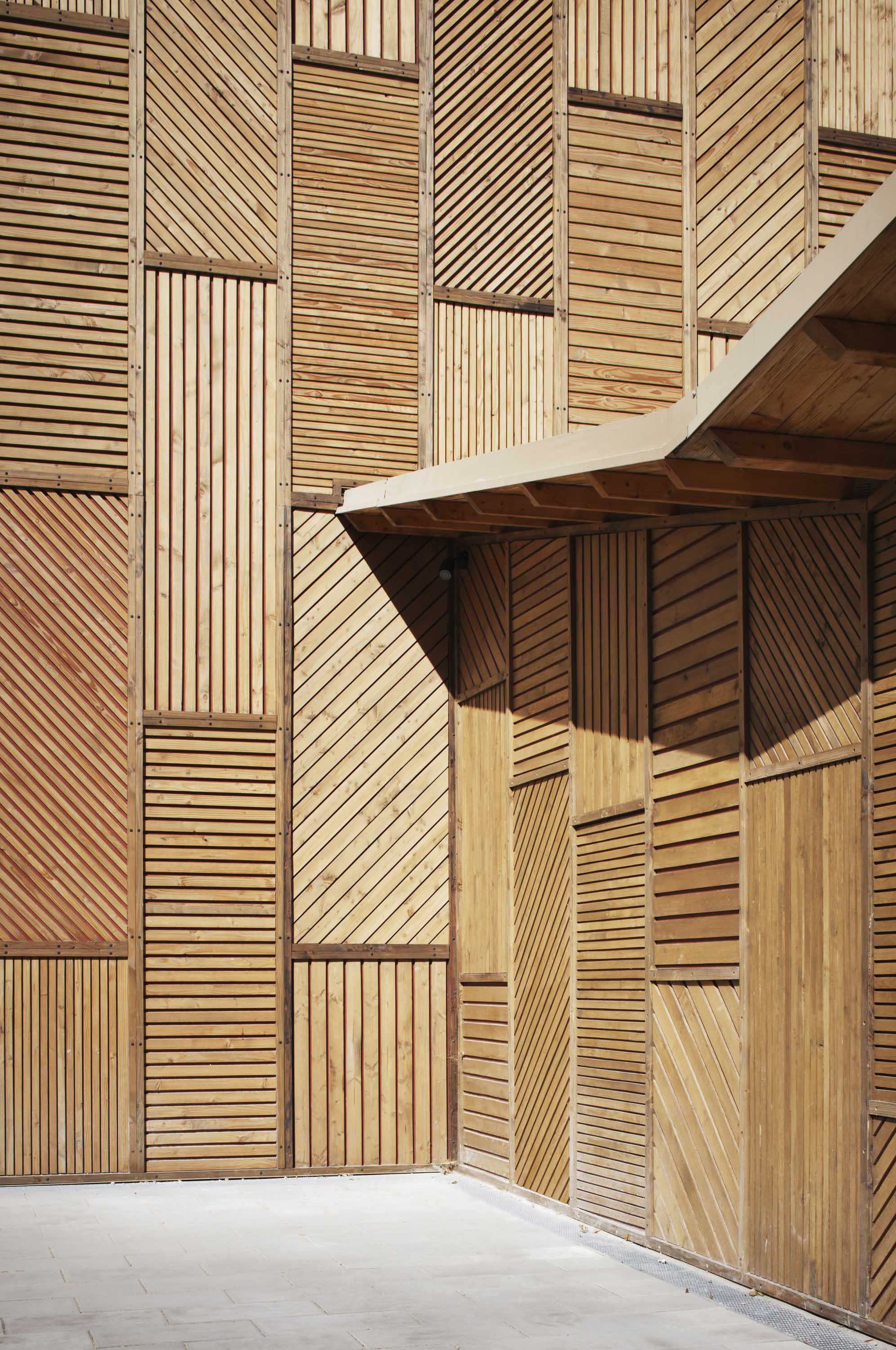 〈アカデミー・フラテリーニ(Académie Fratellini)〉アトリエ・デュ・ポン(Atelier du Pont)