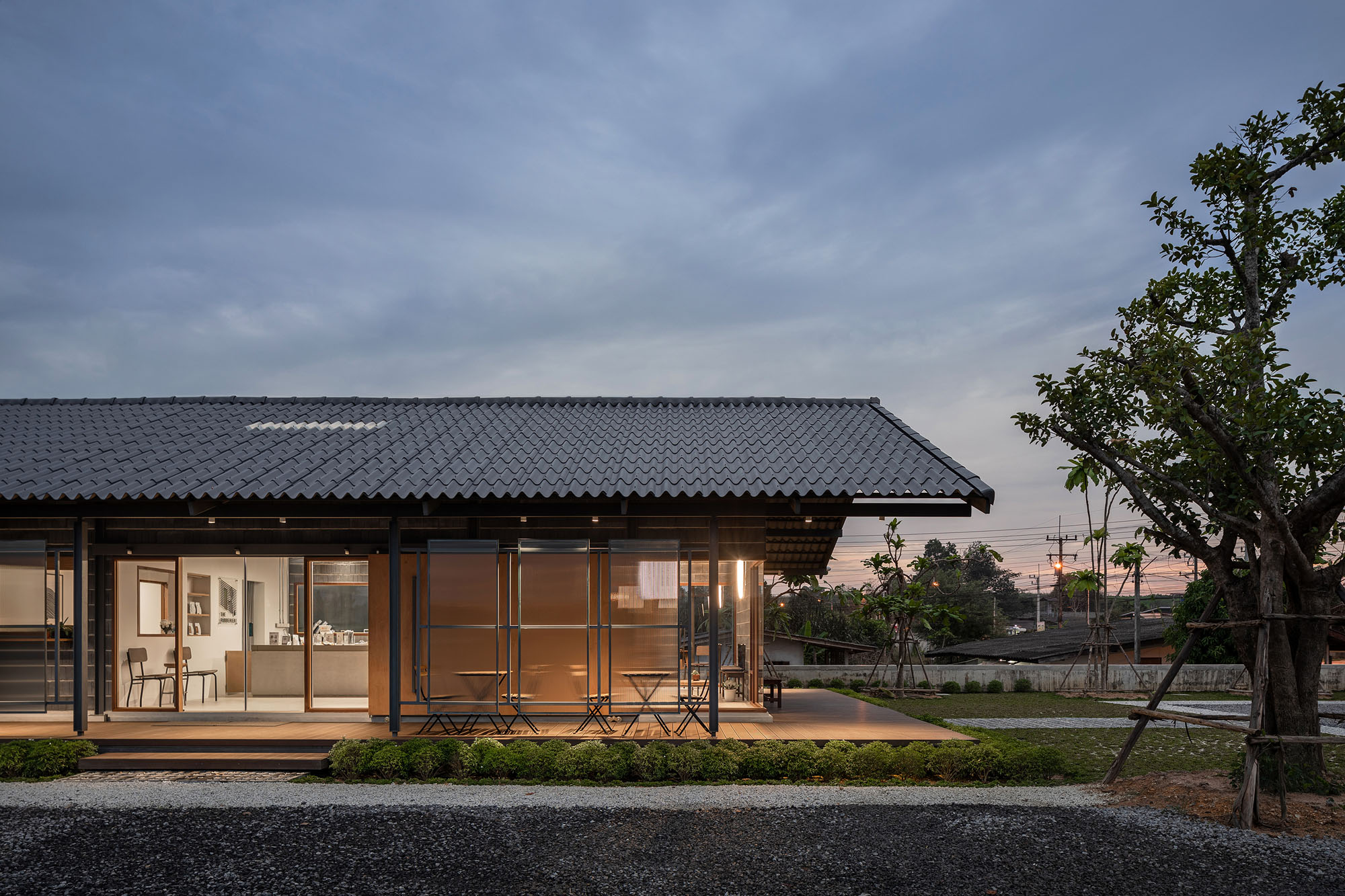 〈The Rubber(er) Café〉SA-ARDスタジオ（SA-ARD studio）