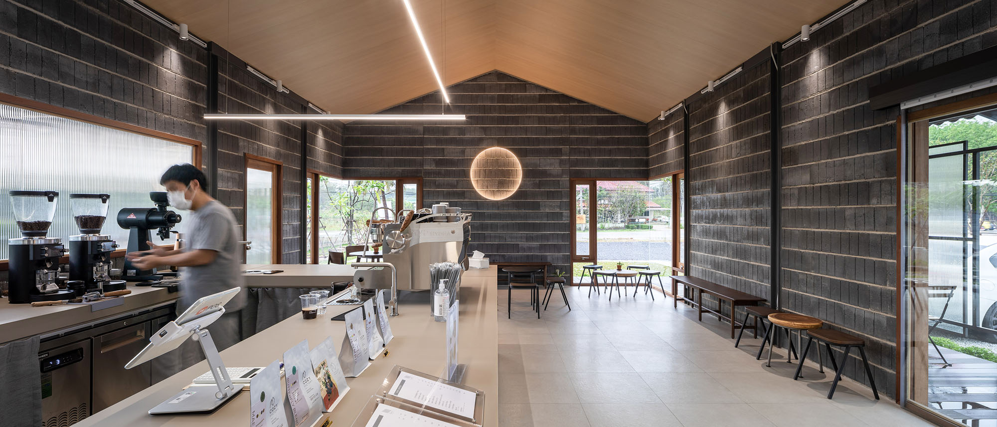 〈The Rubber(er) Café〉SA-ARDスタジオ（SA-ARD studio）