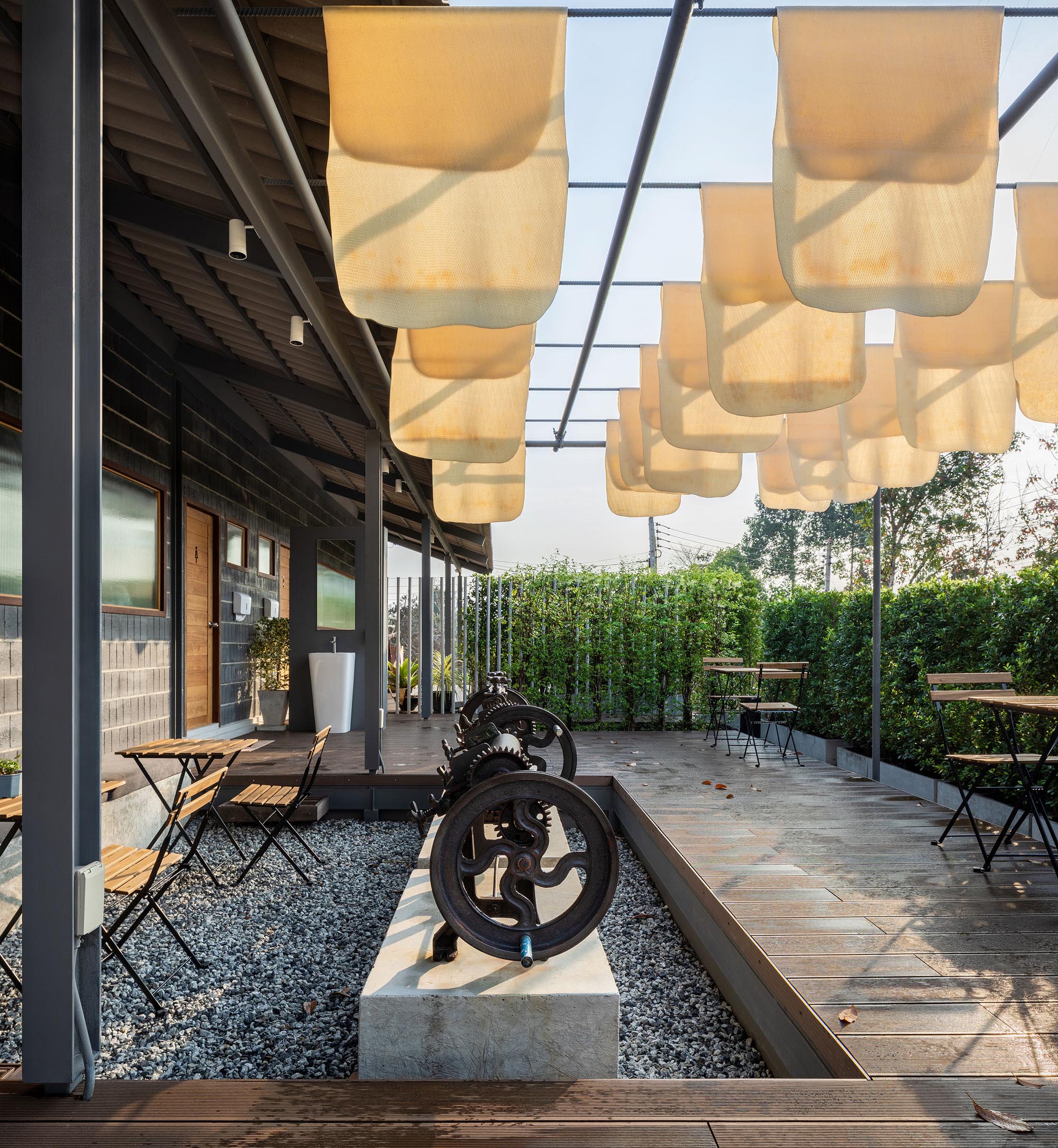 〈The Rubber(er) Café〉SA-ARDスタジオ（SA-ARD studio）