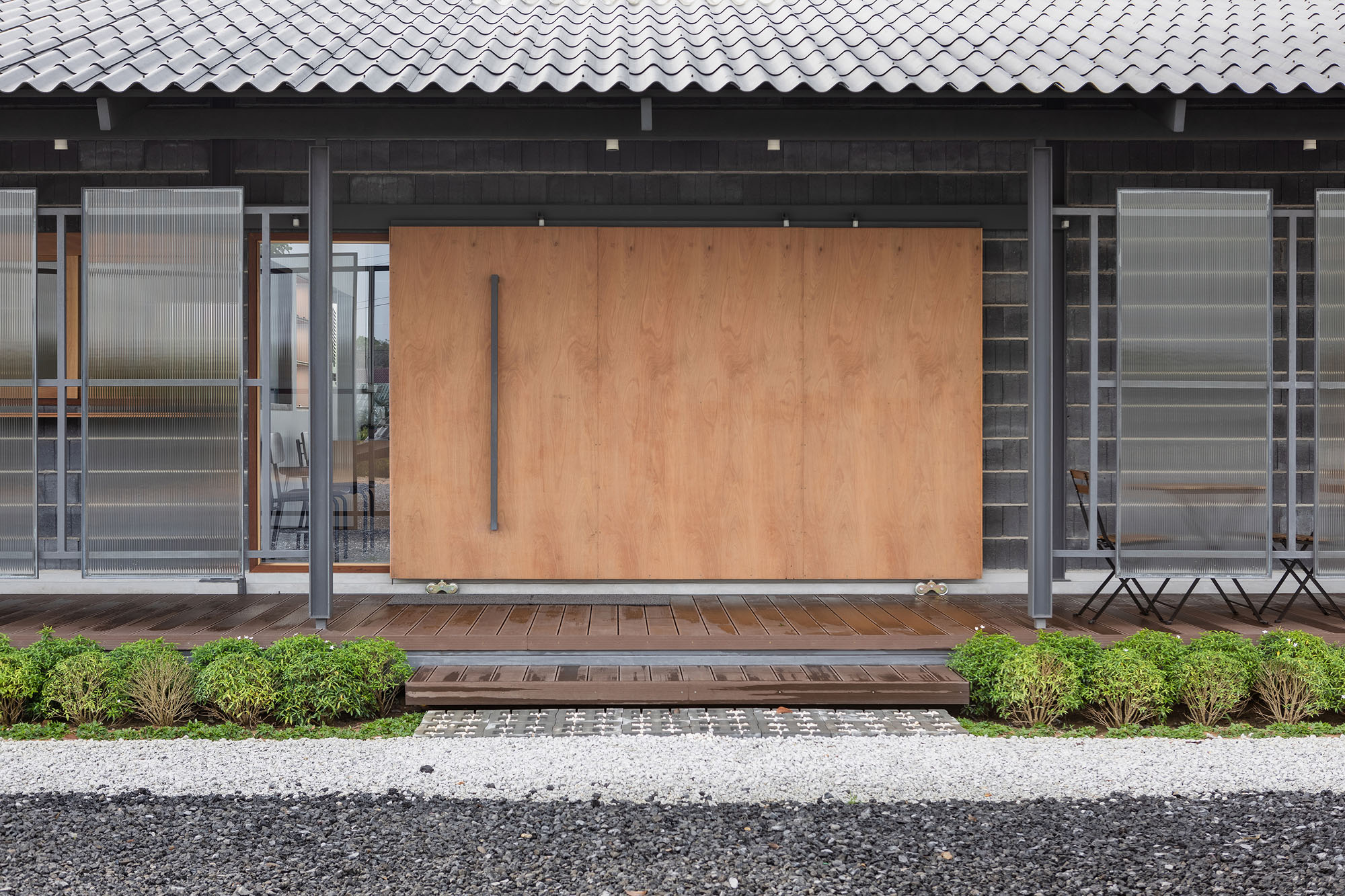 〈The Rubber(er) Café〉SA-ARDスタジオ（SA-ARD studio）