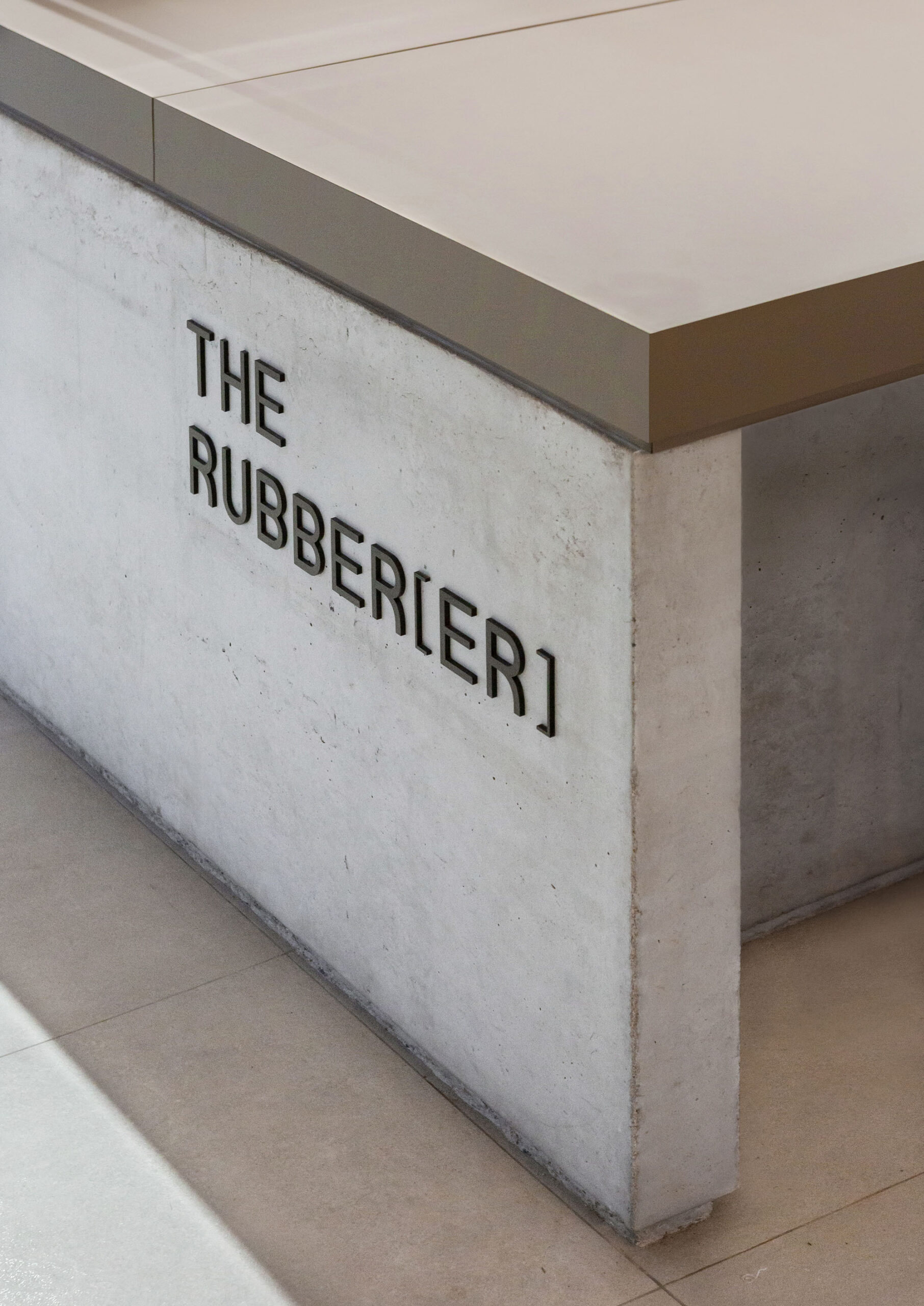 〈The Rubber(er) Café〉SA-ARDスタジオ（SA-ARD studio）