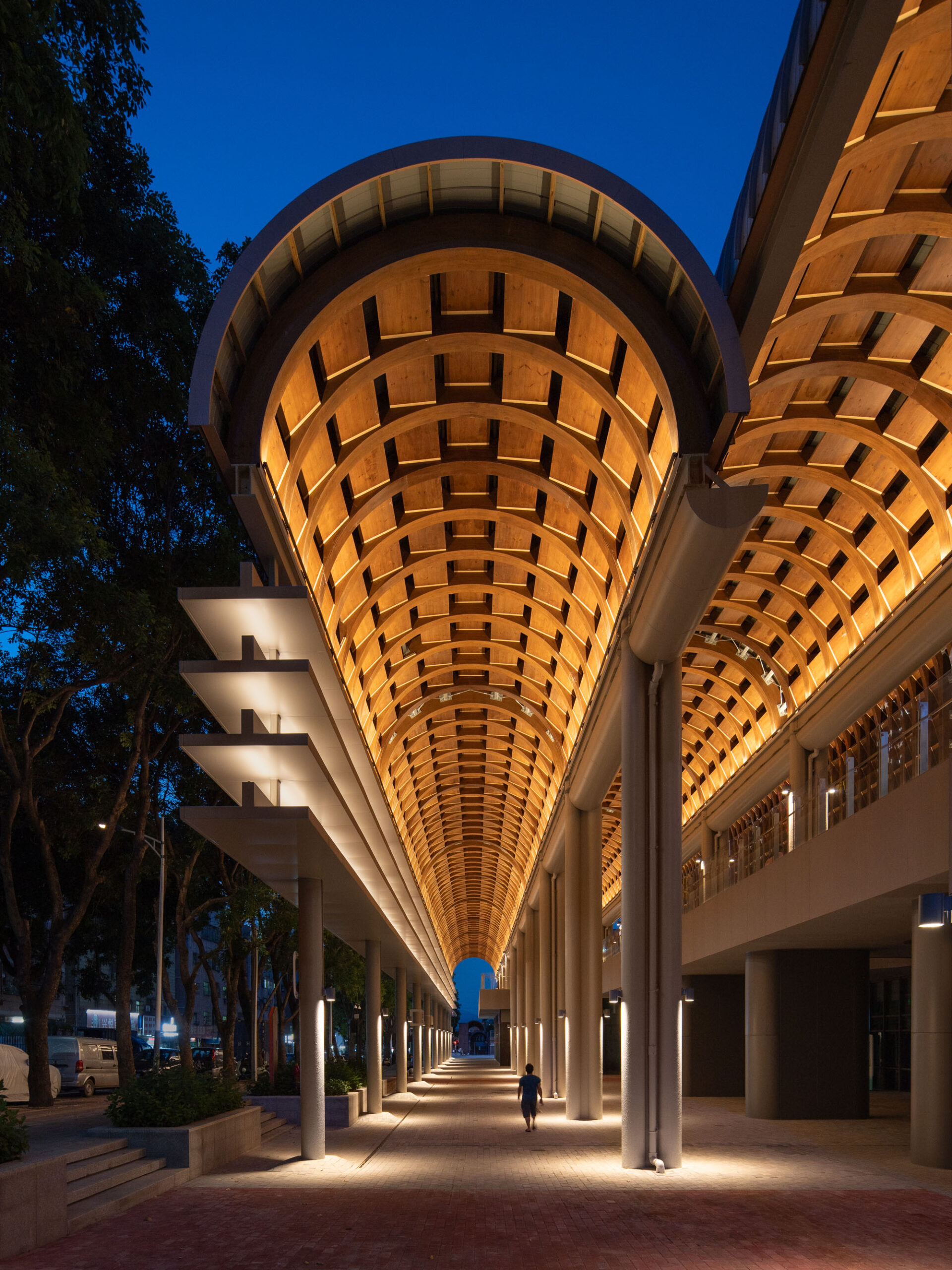 〈坑梓文化技術センター（Kengzi Cultural and Technology Centre）〉湯樺建築設計事務所（Tanghua Architect & Associates）