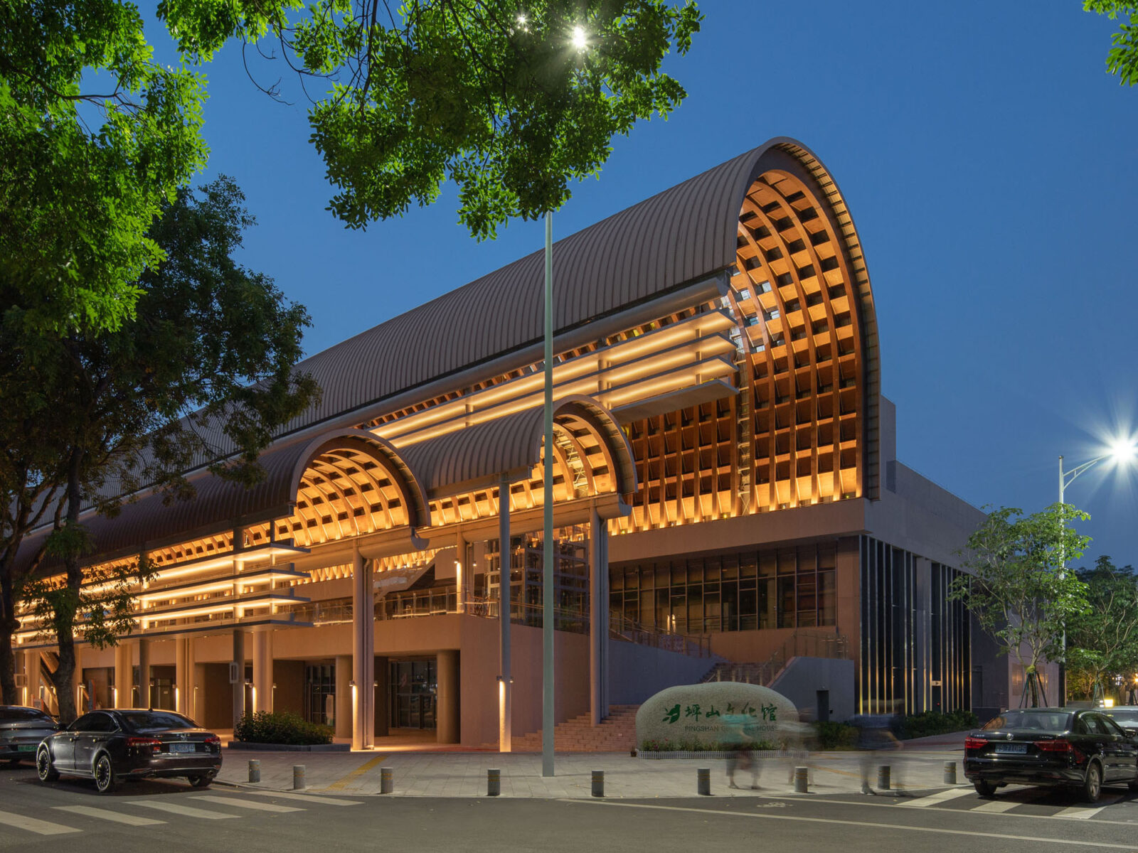 木造ヴォールトが紡ぐ、都市と自然の境界〈坑梓文化技術センター〉湯樺建築設計事務所, 中国