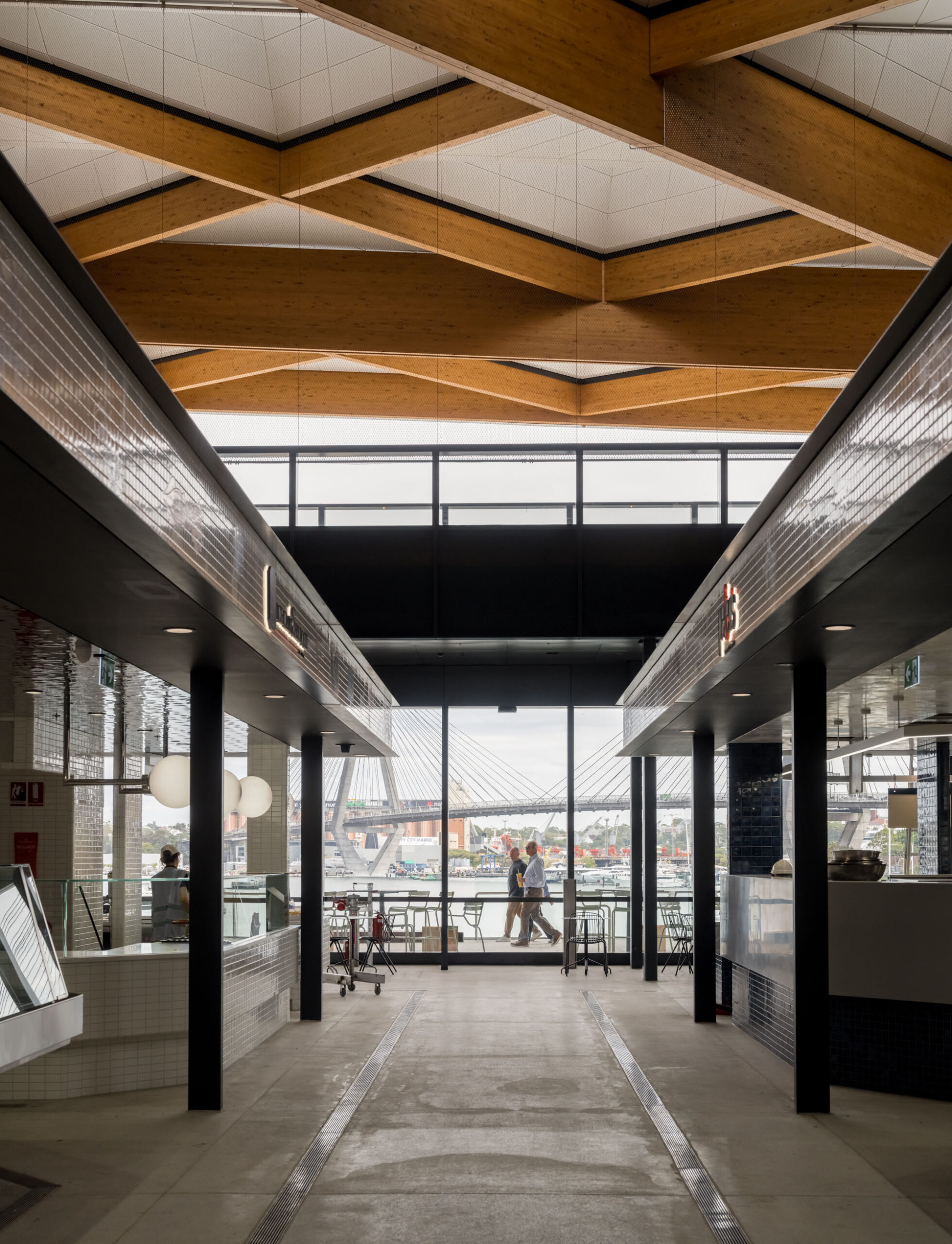 〈シドニー・フィッシュマーケット(Sydney Fish Market)〉3XN、GXN、BVN、ASPECT Studios