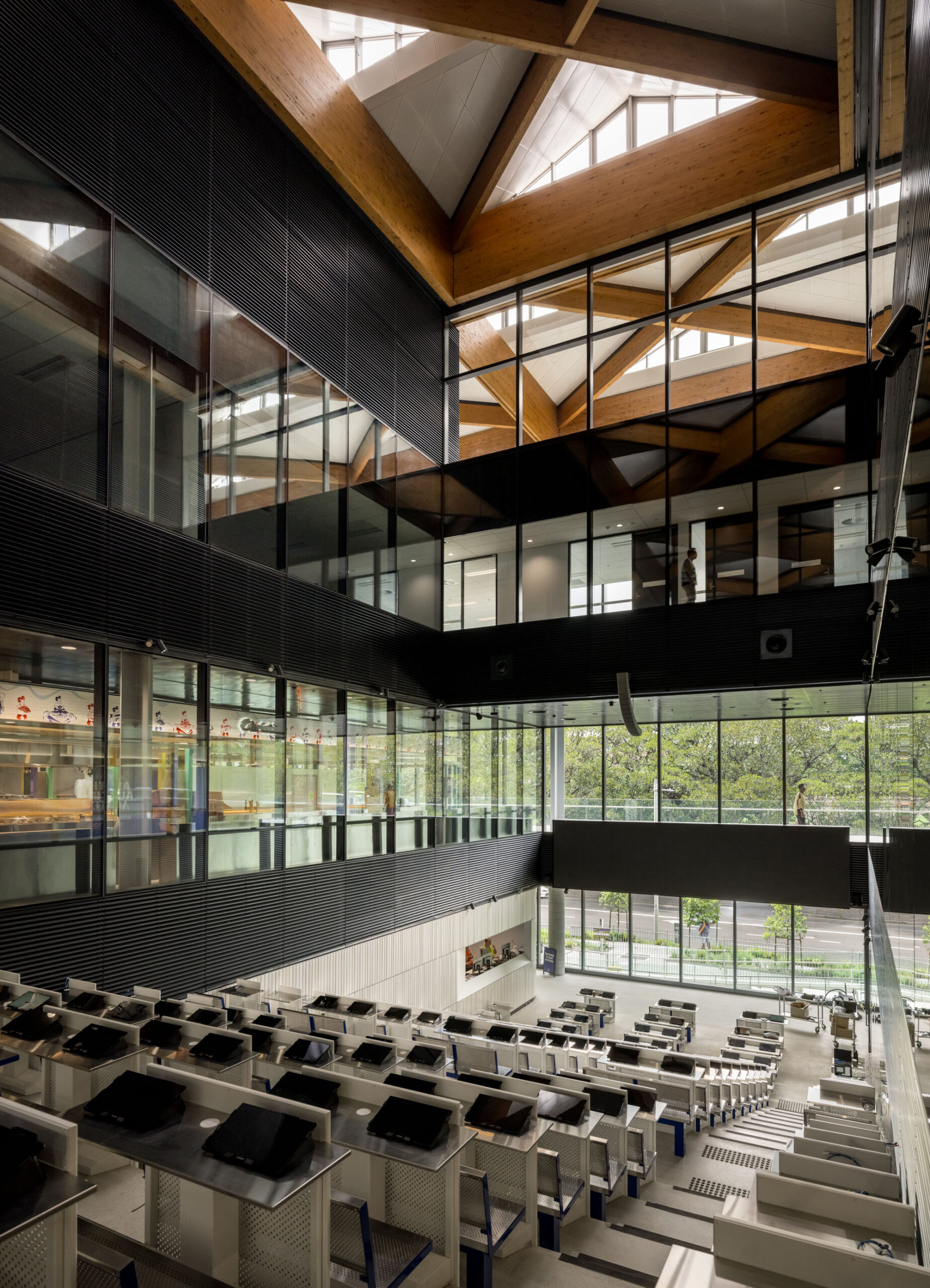 〈シドニー・フィッシュマーケット(Sydney Fish Market)〉3XN、GXN、BVN、ASPECT Studios