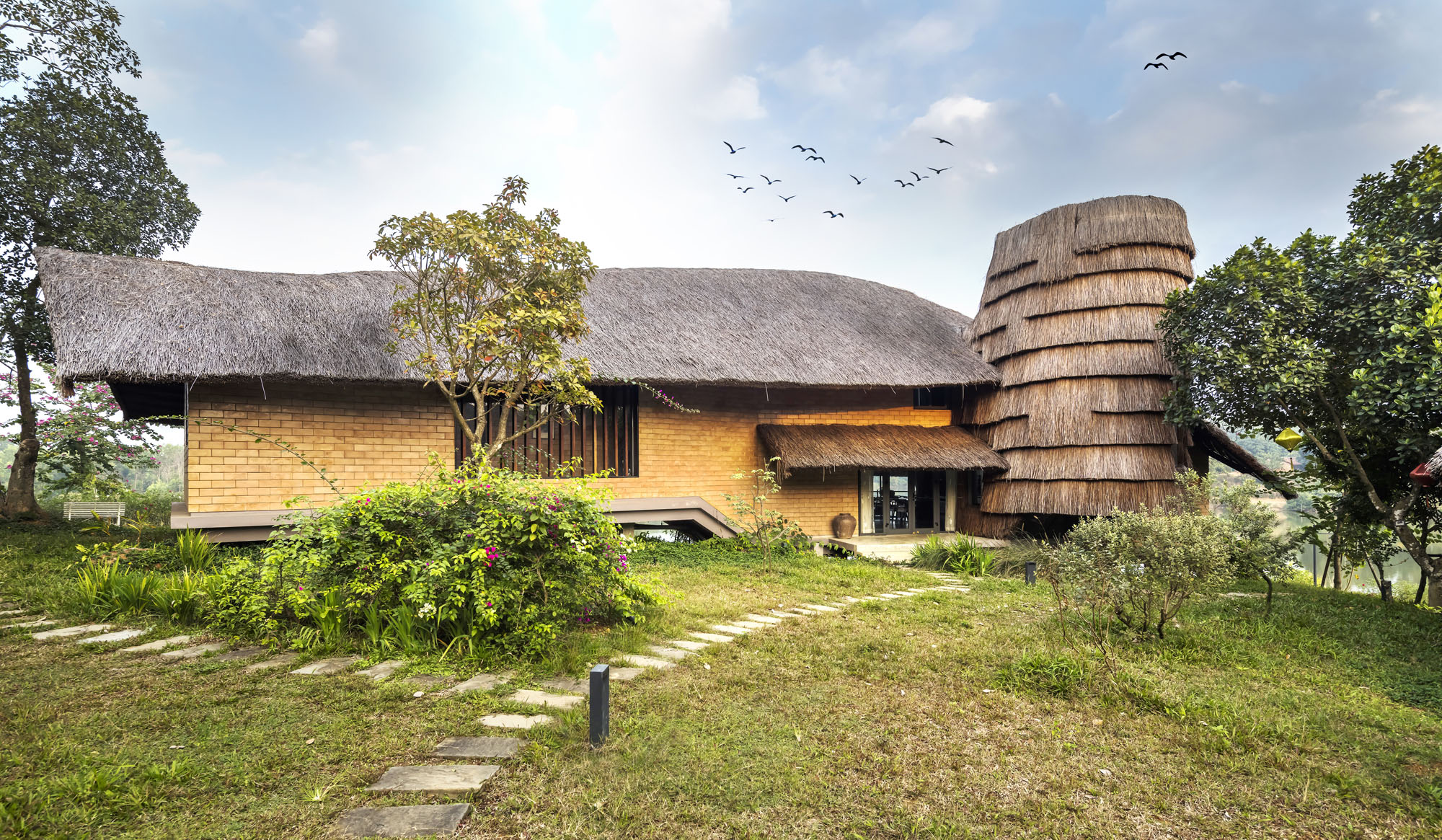 〈ジャックフルーツ・ビレッジ（Jackfruit Village）〉1 + 1＞2アーキテクツ（1+1>2 Architects）