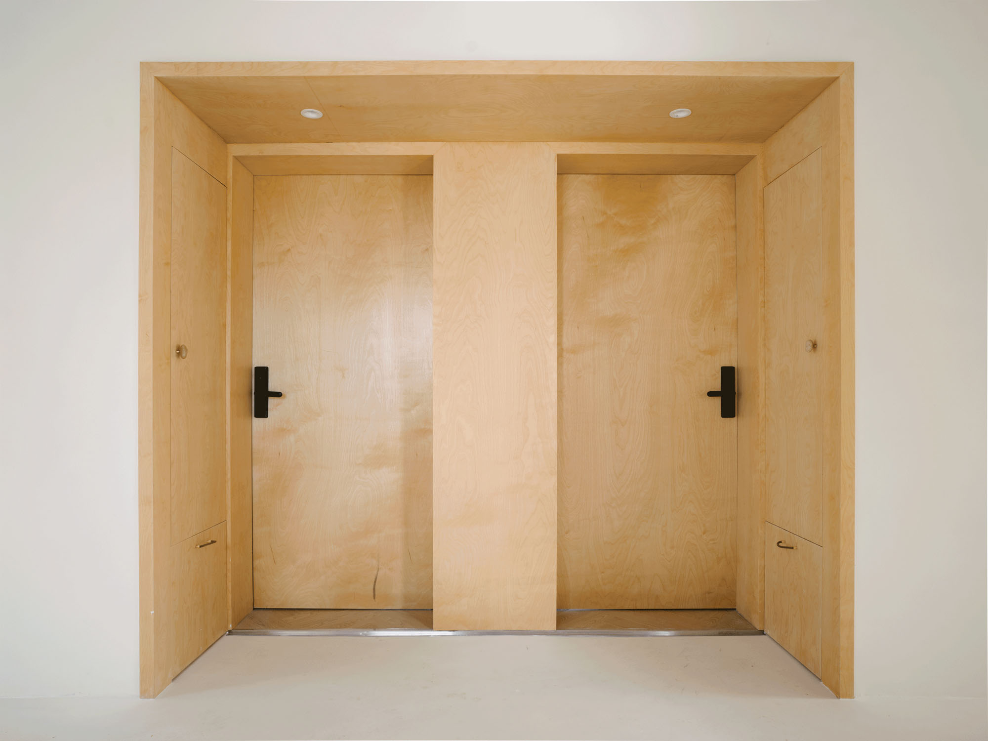 〈The Catcher〉TEAM_BLDG