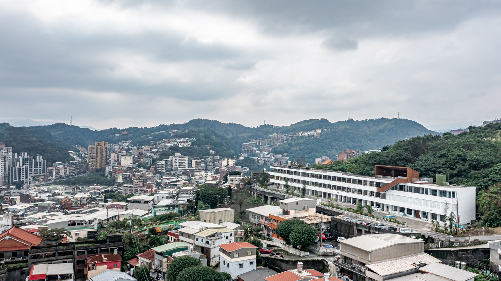 〈基隆太平小学校(Taiping Elementary School, Keelung)〉KHAA(Kuo+Huang and Associates)