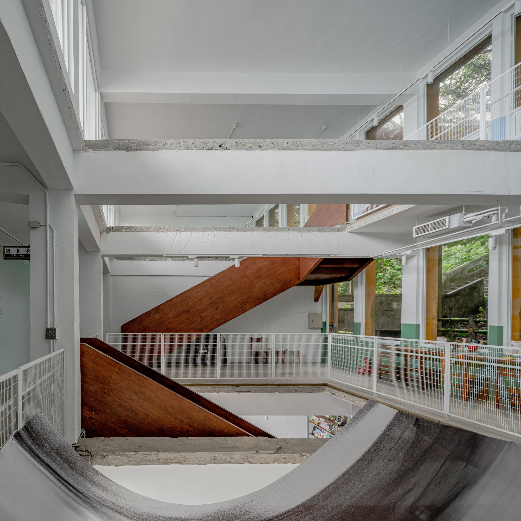 〈基隆太平小学校(Taiping Elementary School, Keelung)〉KHAA(Kuo+Huang and Associates)