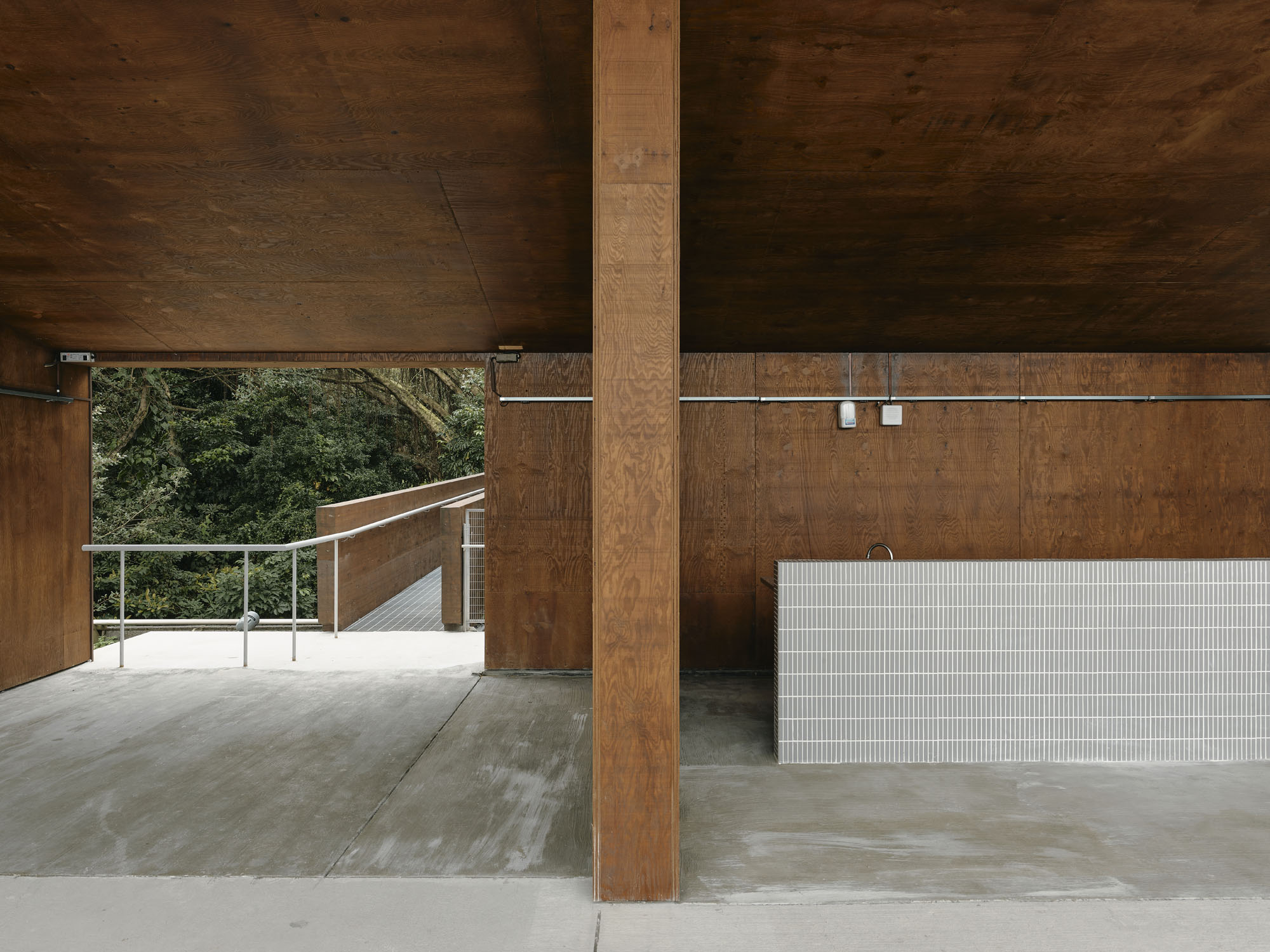 〈基隆太平小学校(Taiping Elementary School, Keelung)〉KHAA(Kuo+Huang and Associates)