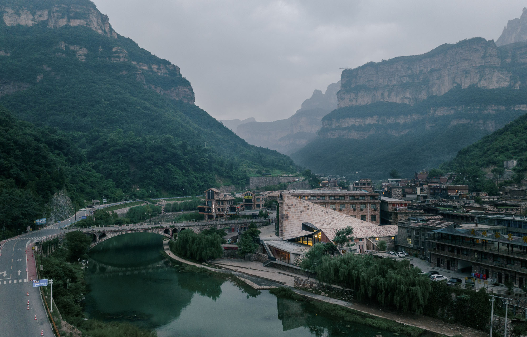 〈太行新宇美術館（Taihang Xinyu Art Museum）〉王冲スタジオ（Wang Chong Studio）