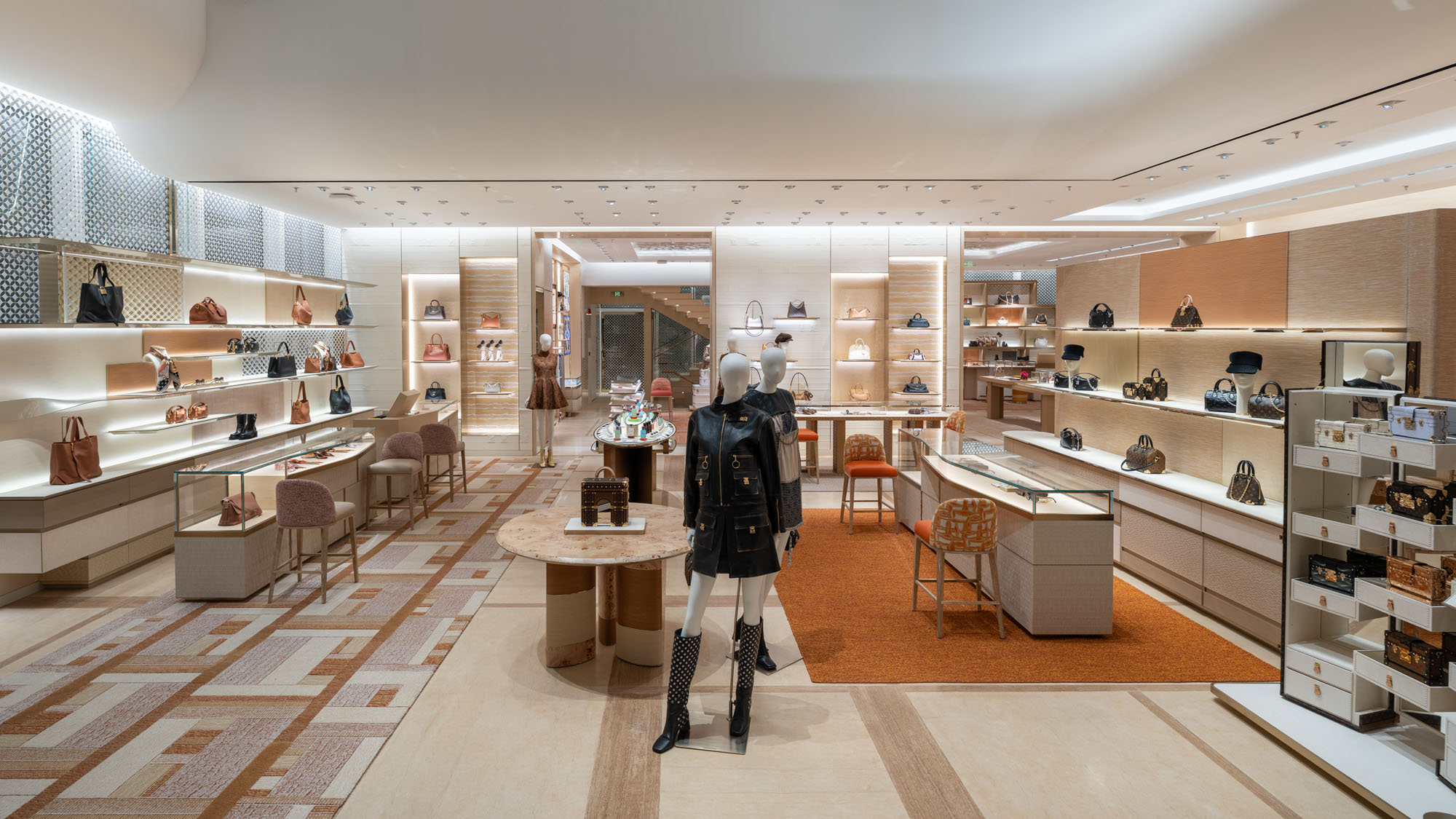 〈ルイ・ヴィトン メゾン 三里屯（サンリトン）〉青木 淳