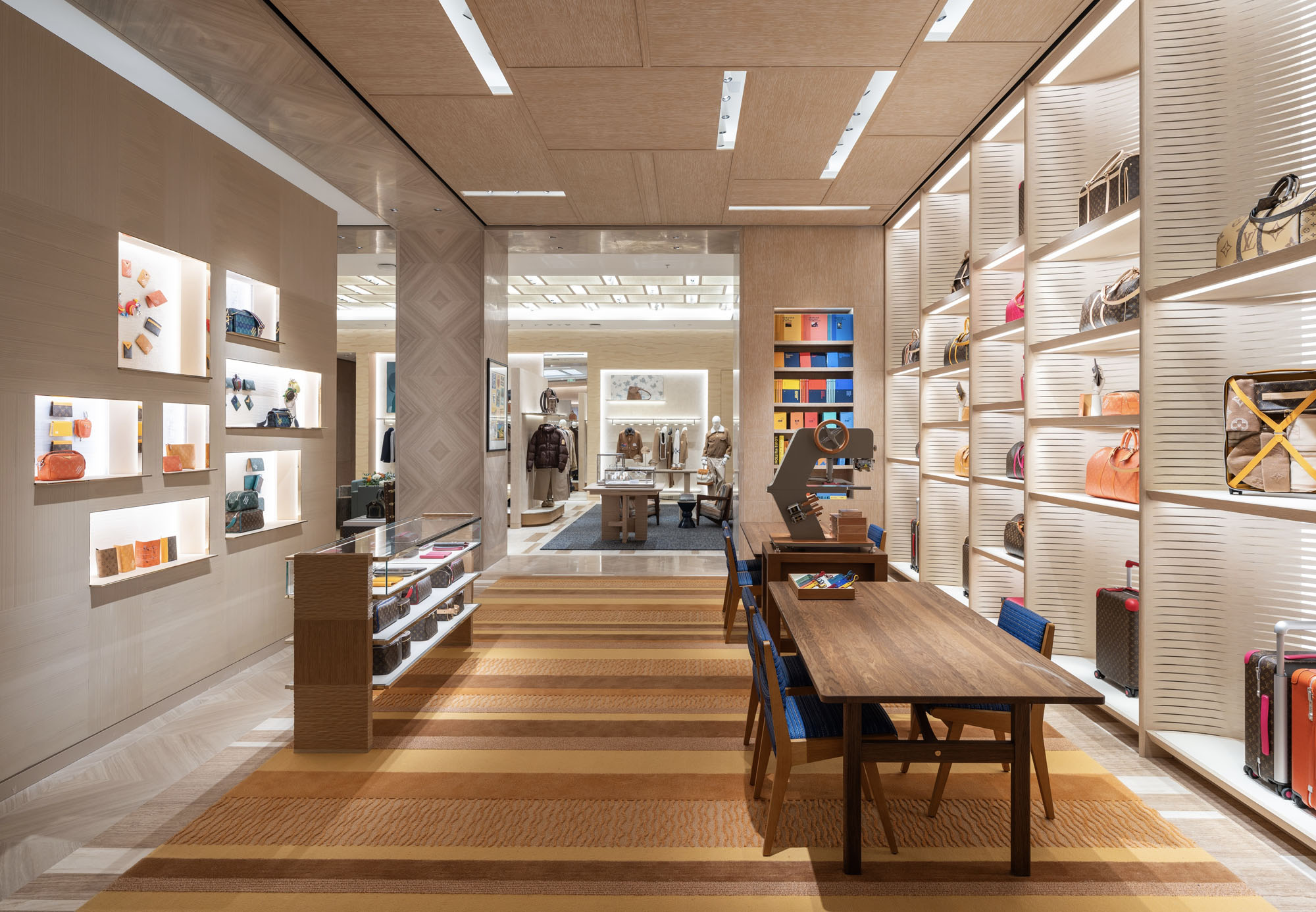 〈ルイ・ヴィトン メゾン 三里屯（サンリトン）〉青木 淳