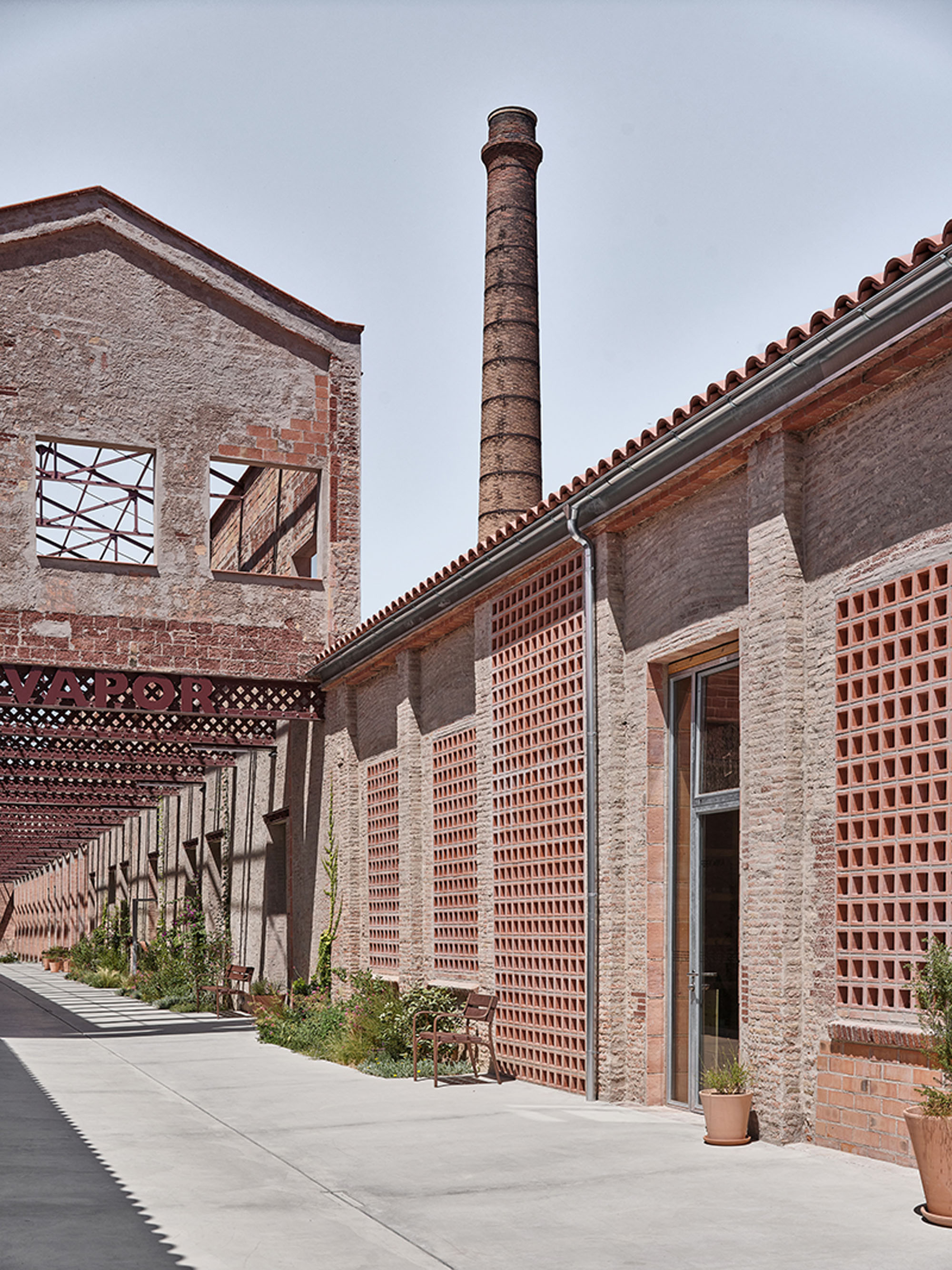 〈Rehabilitation of Vapor Cortès. Prodis 1923〉HARQUITECTES