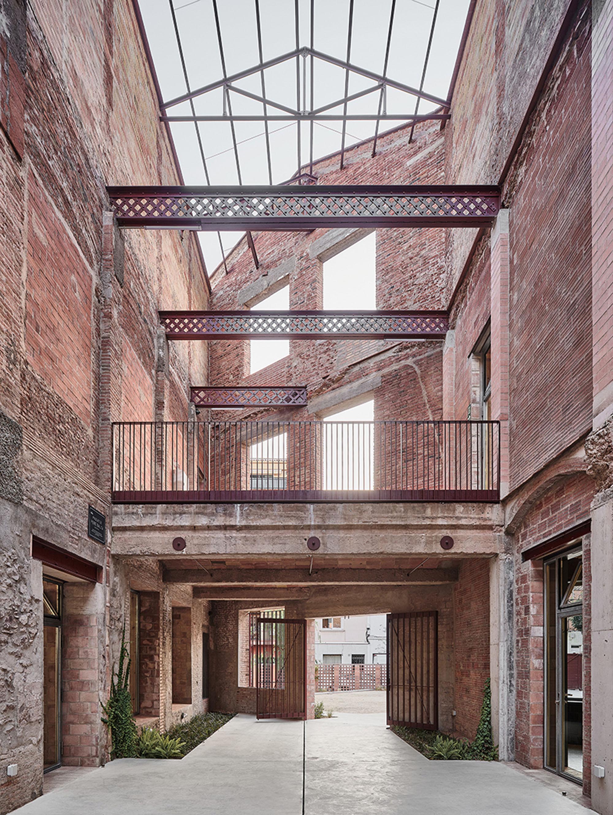 〈Rehabilitation of Vapor Cortès. Prodis 1923〉HARQUITECTES