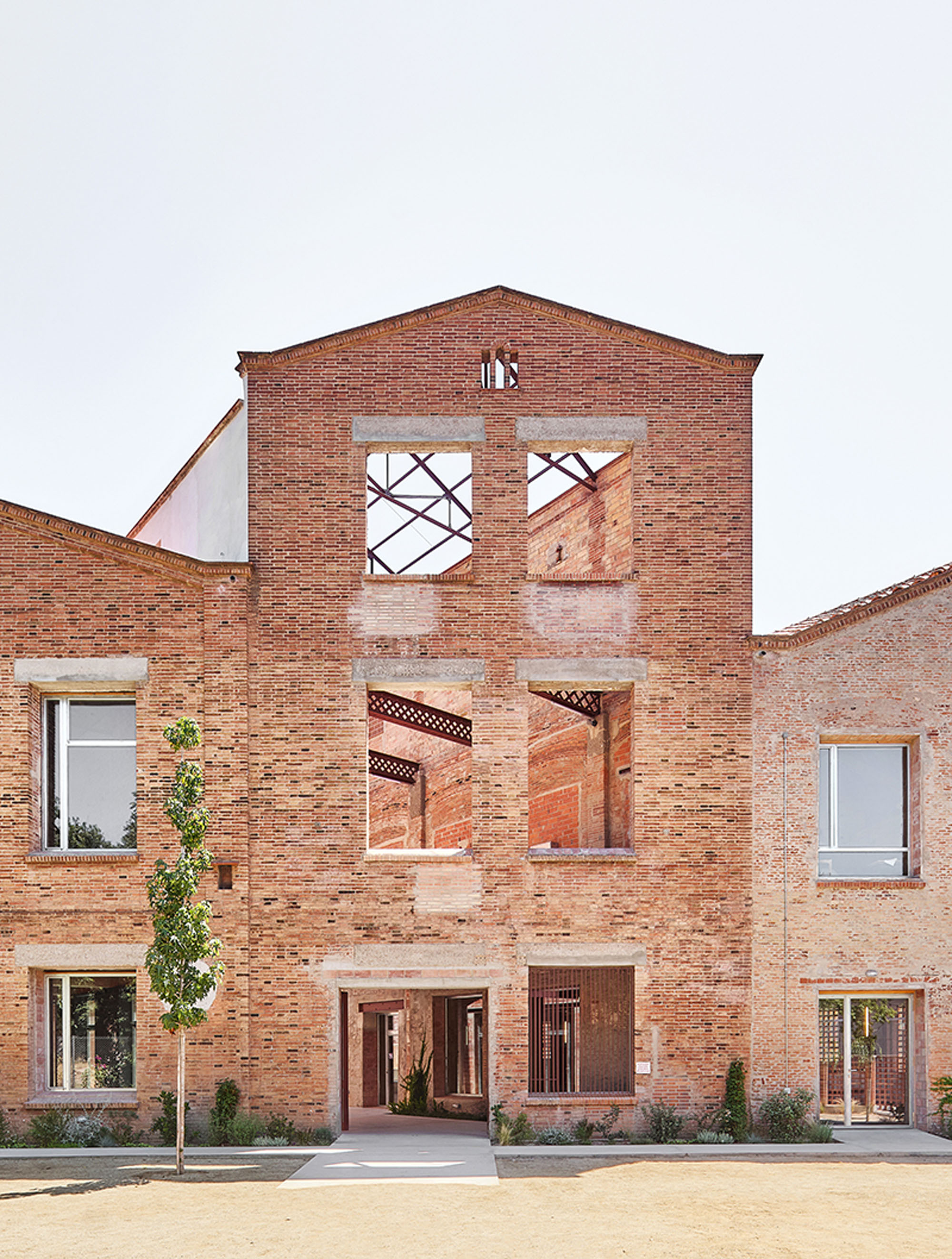 〈Rehabilitation of Vapor Cortès. Prodis 1923〉HARQUITECTES