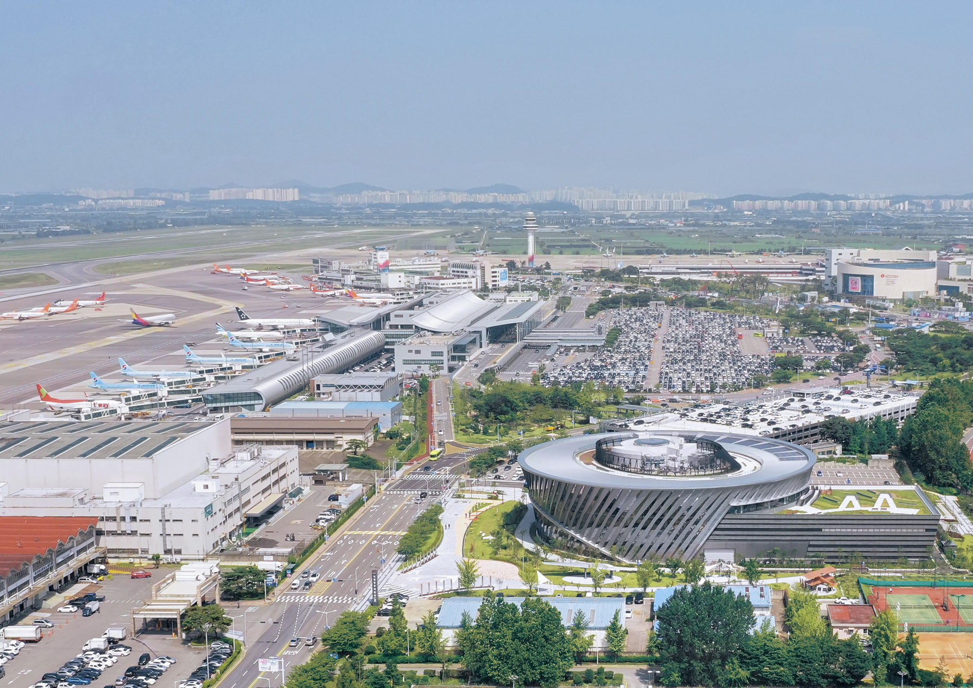 〈韓国国立航空博物館（National Aviation Museum of Korea）〉HAEAHN Architecture