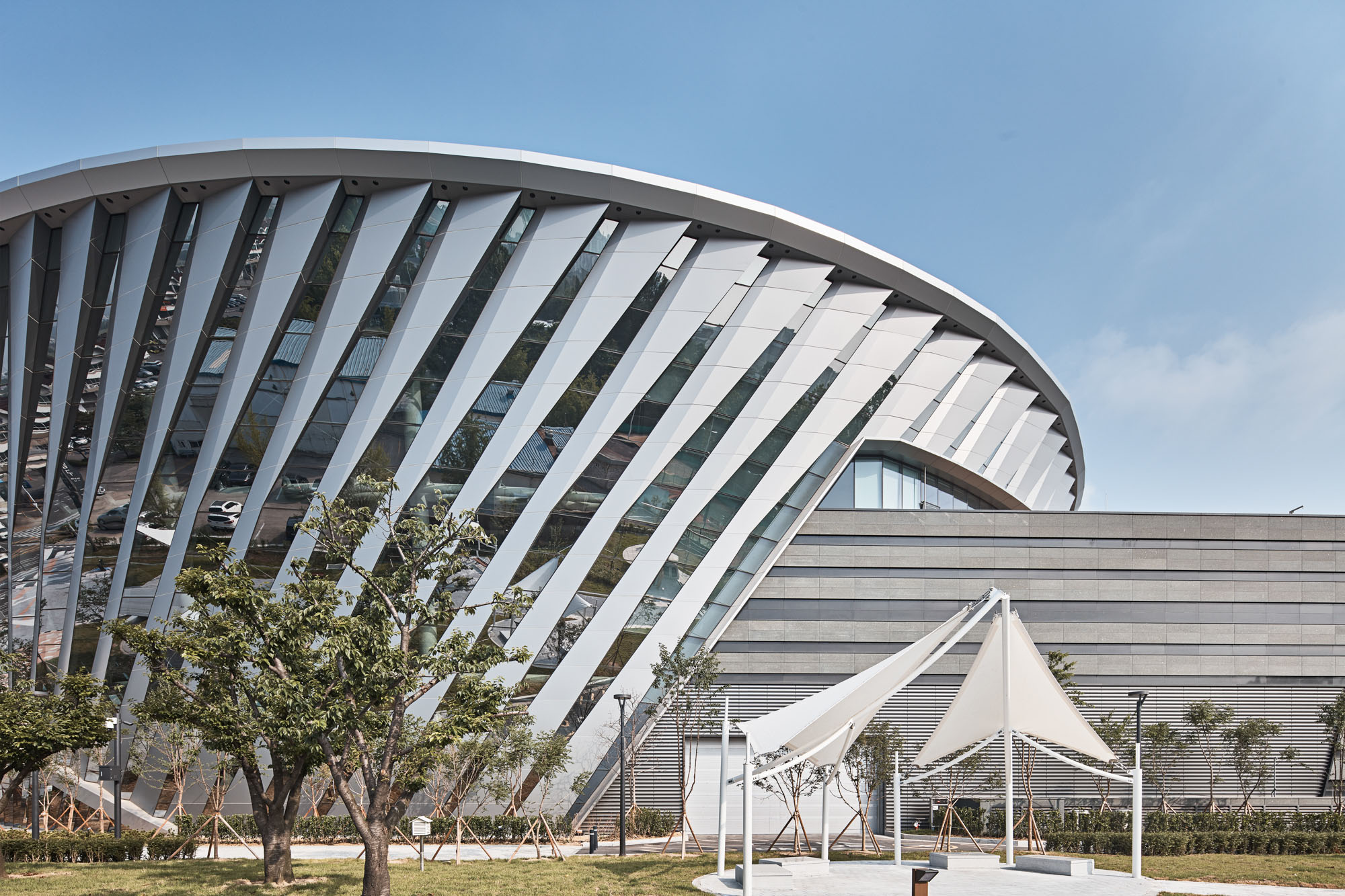 〈韓国国立航空博物館（National Aviation Museum of Korea）〉HAEAHN Architecture
