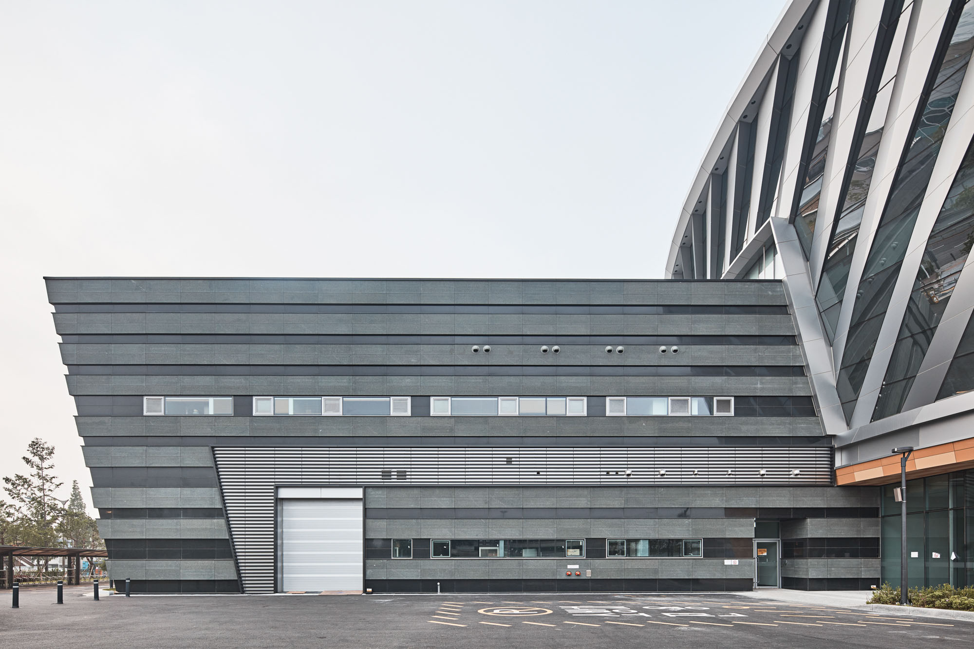 〈韓国国立航空博物館（National Aviation Museum of Korea）〉HAEAHN Architecture