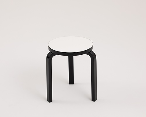 岸 和郎＋象彦：Artek Stool 60 – 漆_japan
