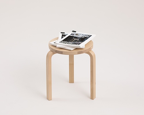 長谷川健太〈DESULTRY STOOL STUDIES: A VISUAL REFERENCE〉