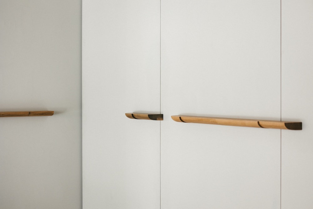 狩野佑真×太田翔×カリモク家具「TOUCH WOOD 2」会場写真