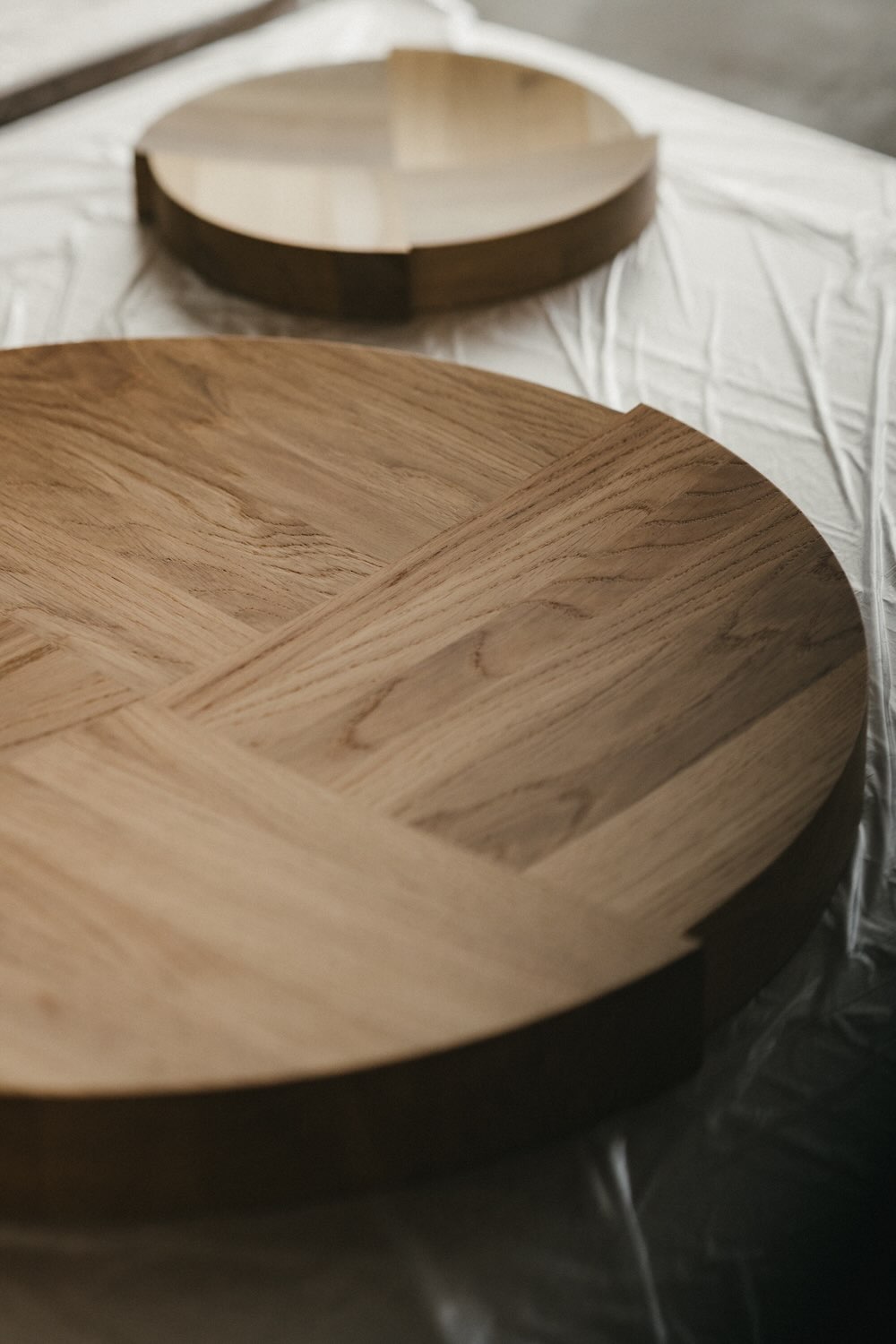 狩野佑真×太田翔×カリモク家具「TOUCH WOOD 2」会場写真