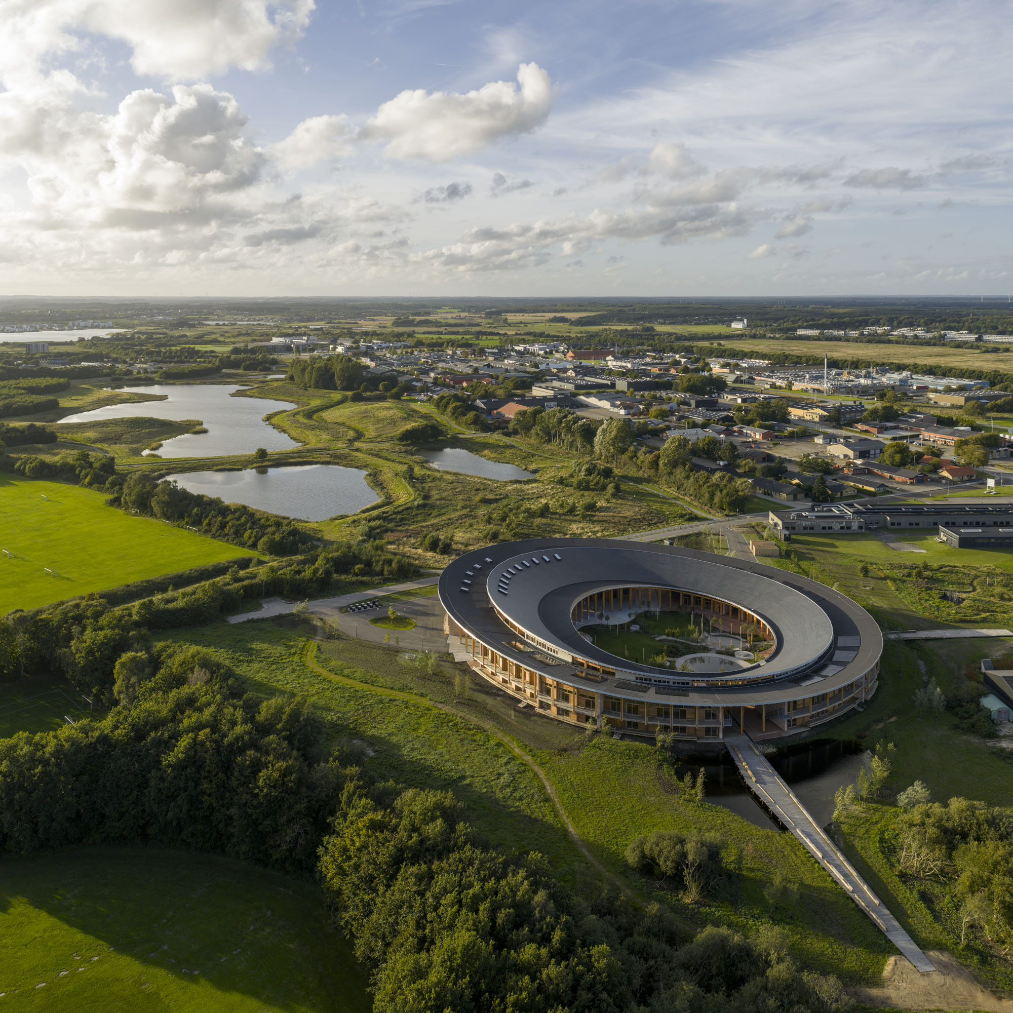 〈クラフトカレッジ（The Crafts College）〉ドルテ・マンドラップ（Dorte Mandrup）