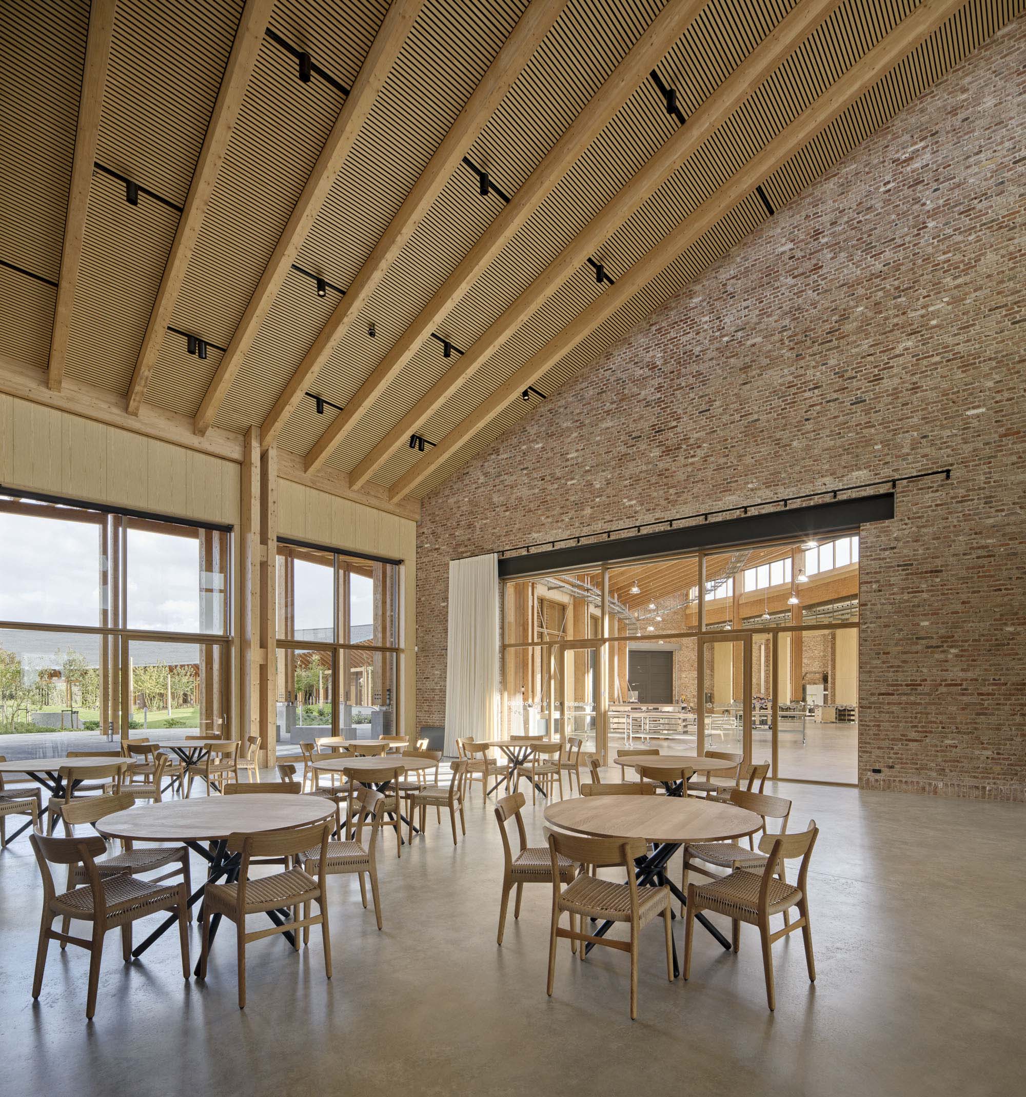 〈クラフトカレッジ（The Crafts College）〉ドルテ・マンドラップ（Dorte Mandrup）