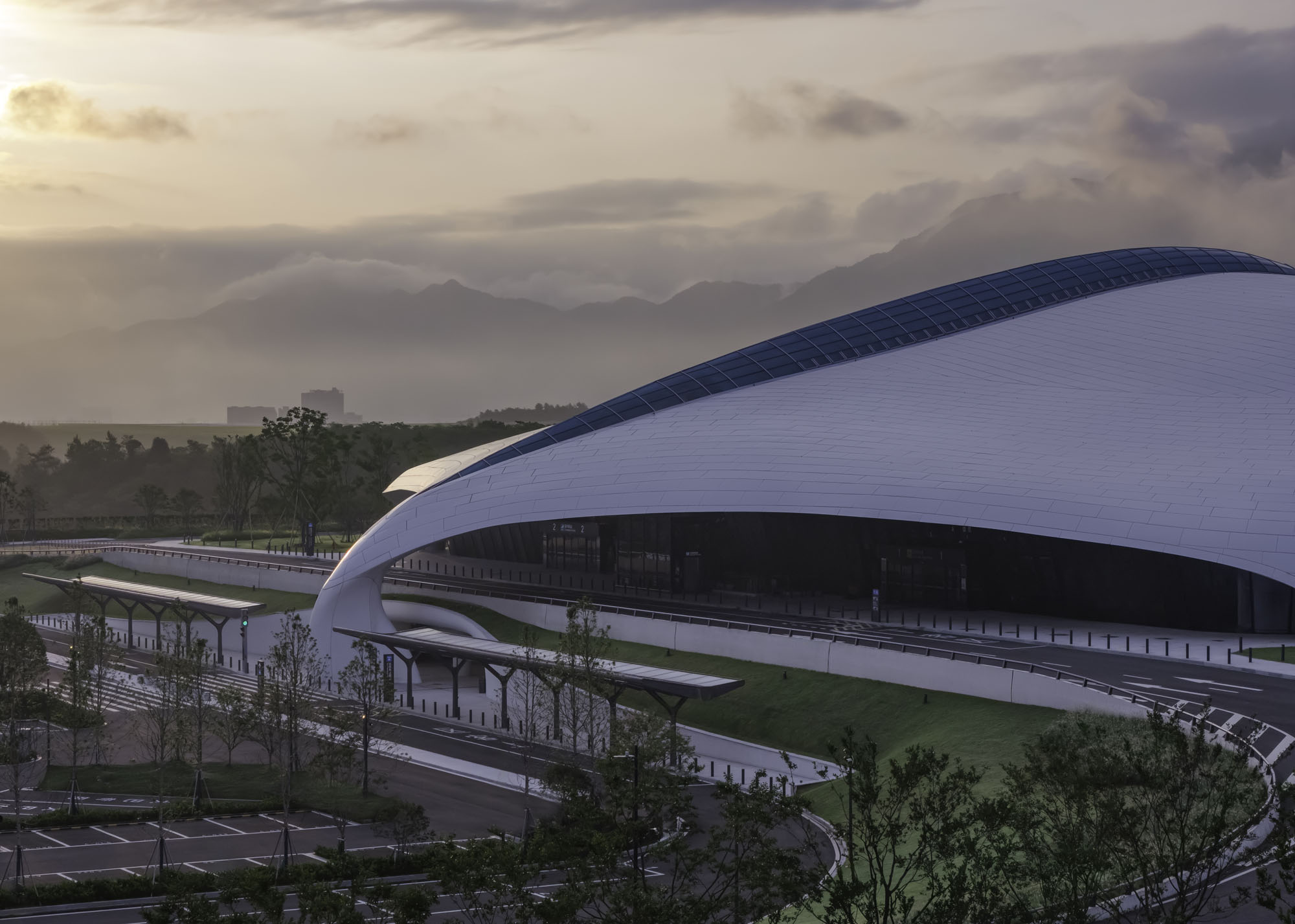 〈麗水空港（Lishui Airport）〉MADアーキテクツ（MAD Architects）
