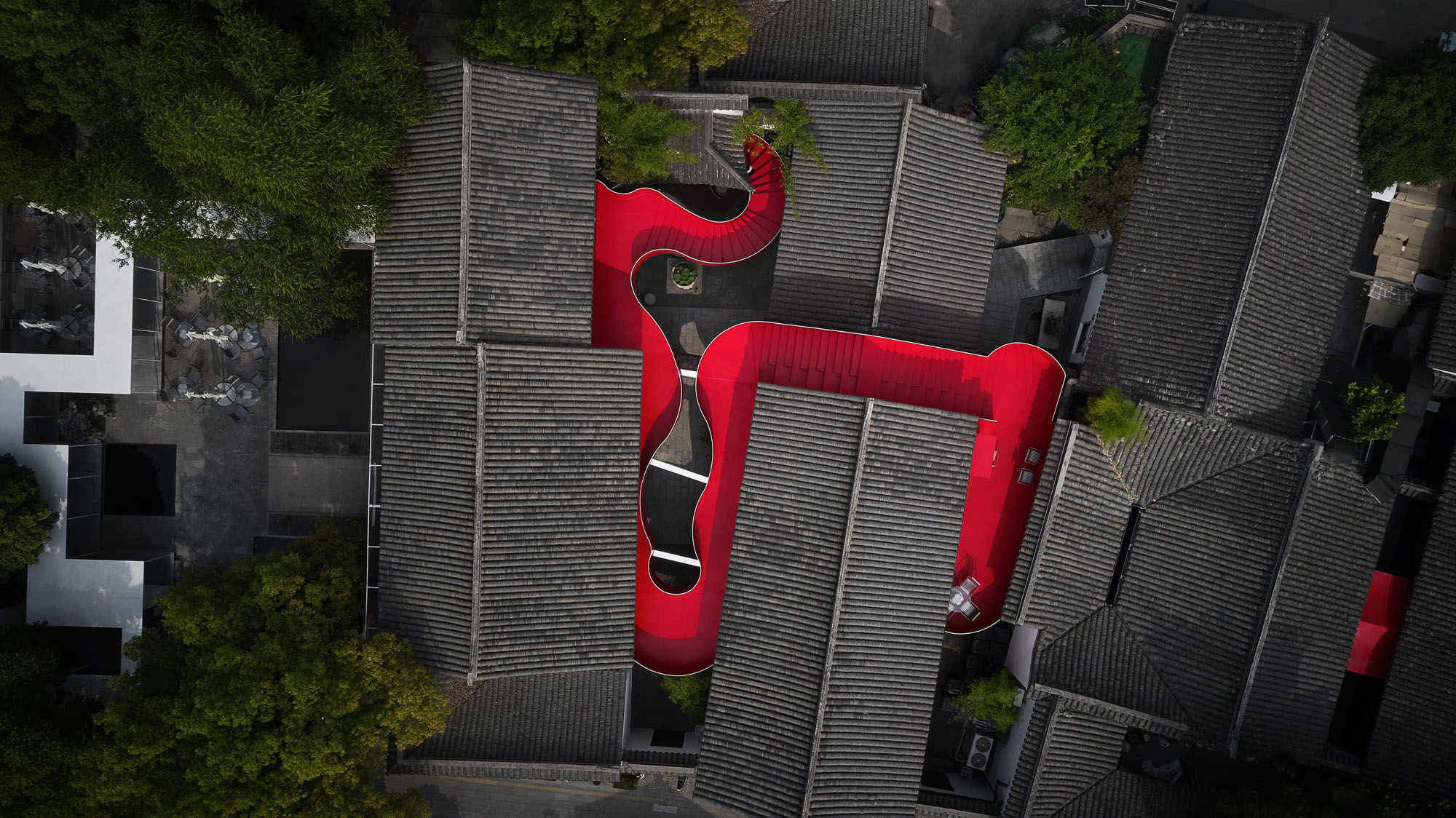 〈ビッグ・レッド・クレイフィッシュ（Big Red Crayfish）〉DAED design and research