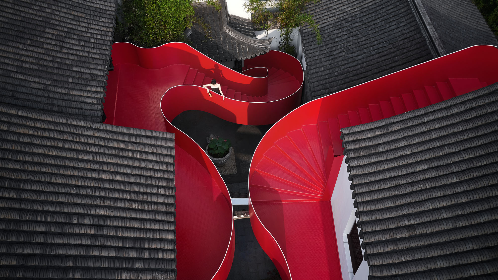 〈ビッグ・レッド・クレイフィッシュ（Big Red Crayfish）〉DAED design and research