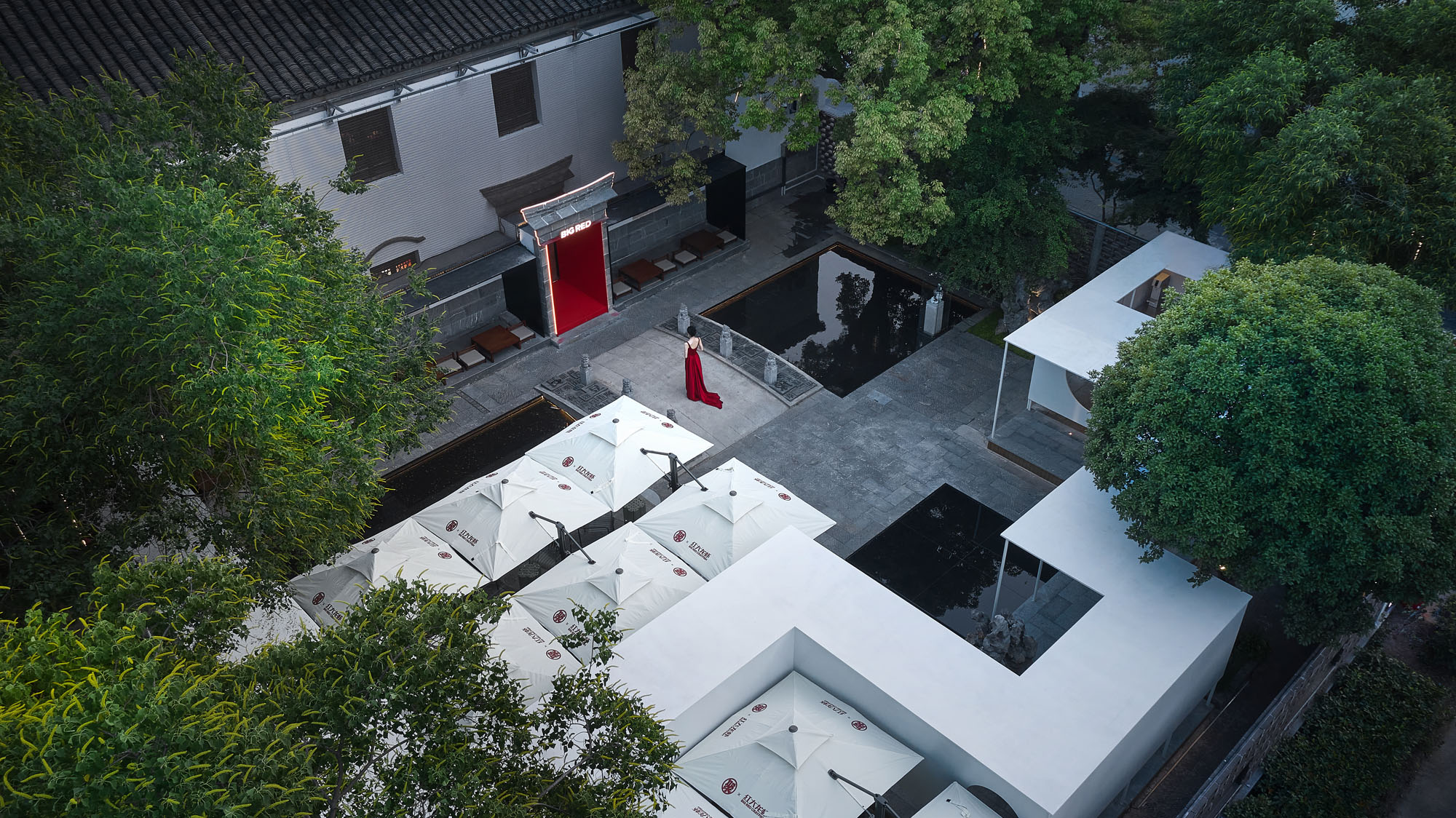 〈ビッグ・レッド・クレイフィッシュ（Big Red Crayfish）〉DAED design and research