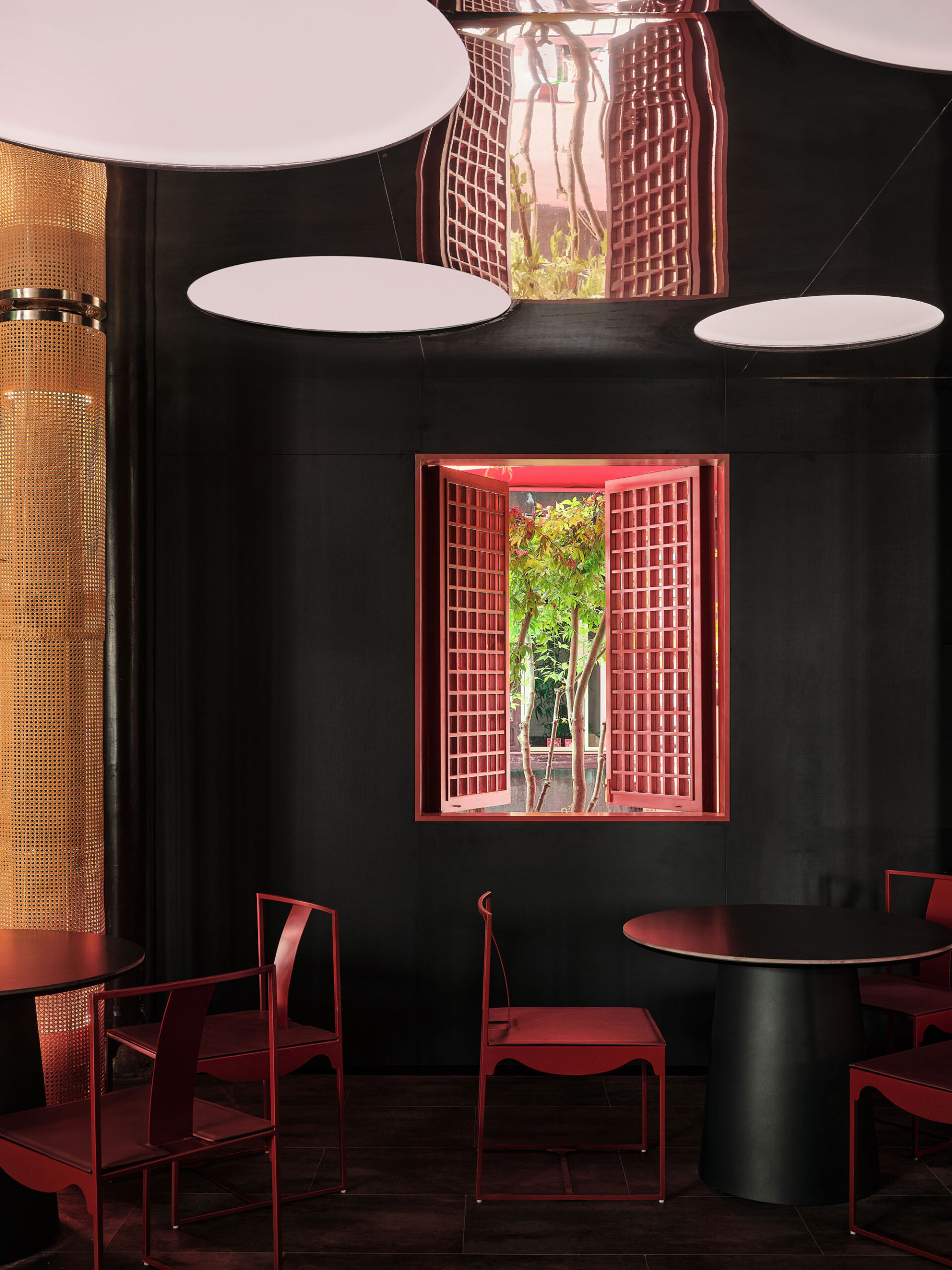 〈ビッグ・レッド・クレイフィッシュ（Big Red Crayfish）〉DAED design and research