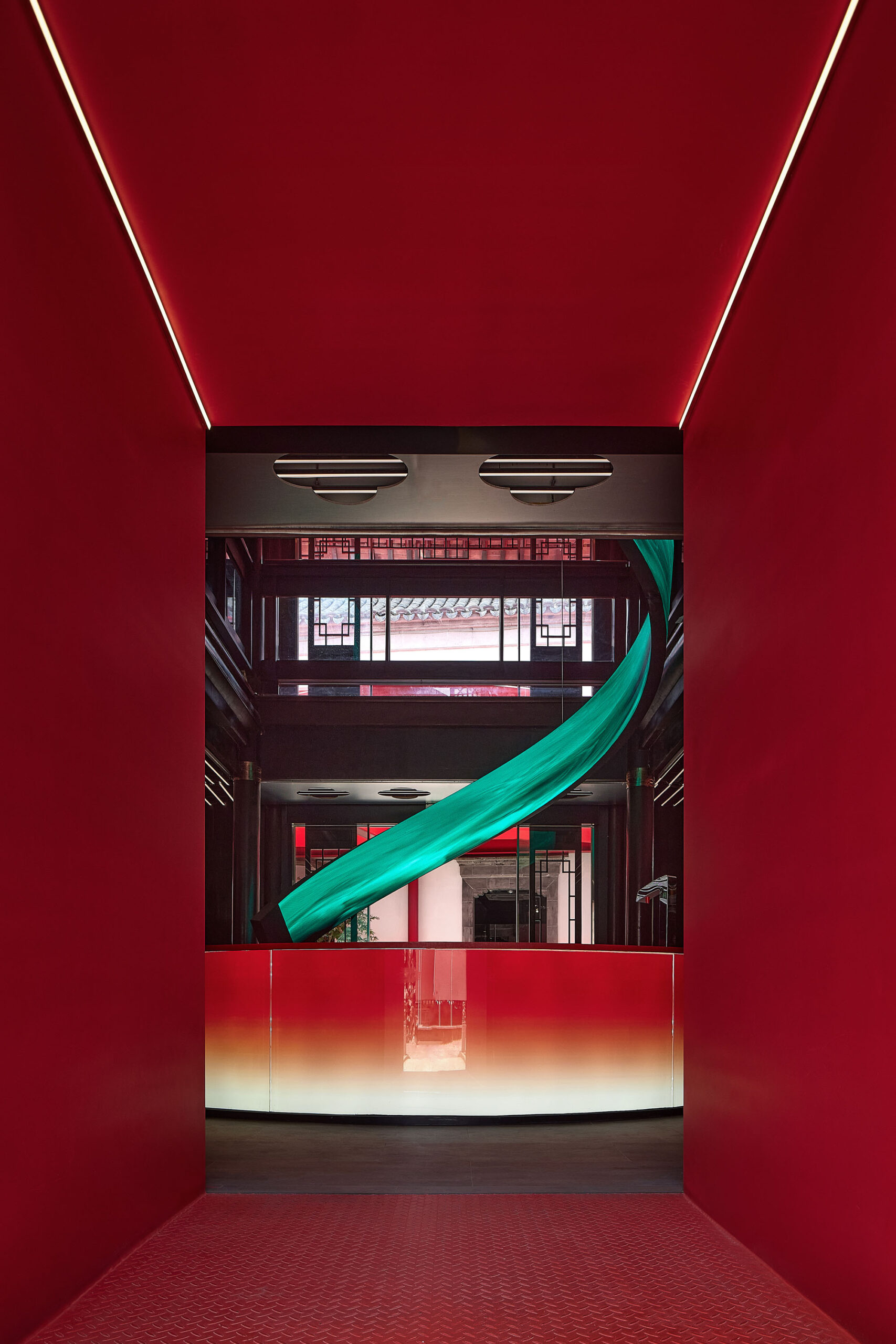 〈ビッグ・レッド・クレイフィッシュ（Big Red Crayfish）〉DAED design and research